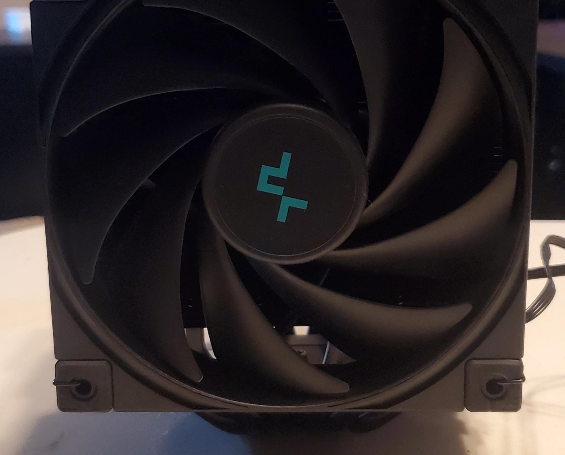 DeepCool AK620 ZERO DARK