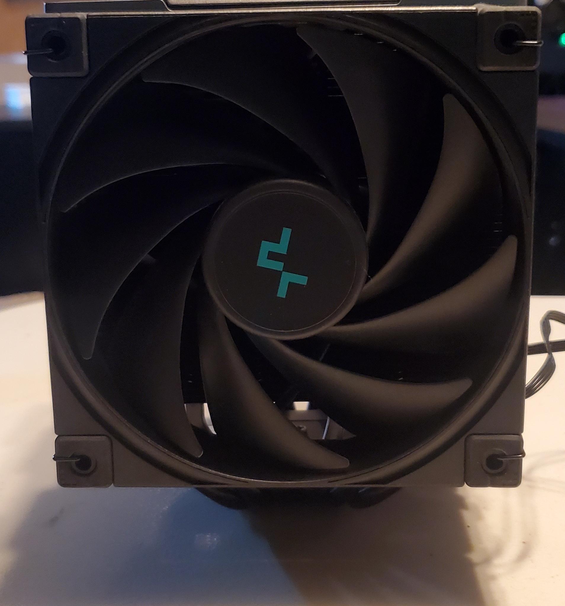 DeepCool AK620 ZERO DARK