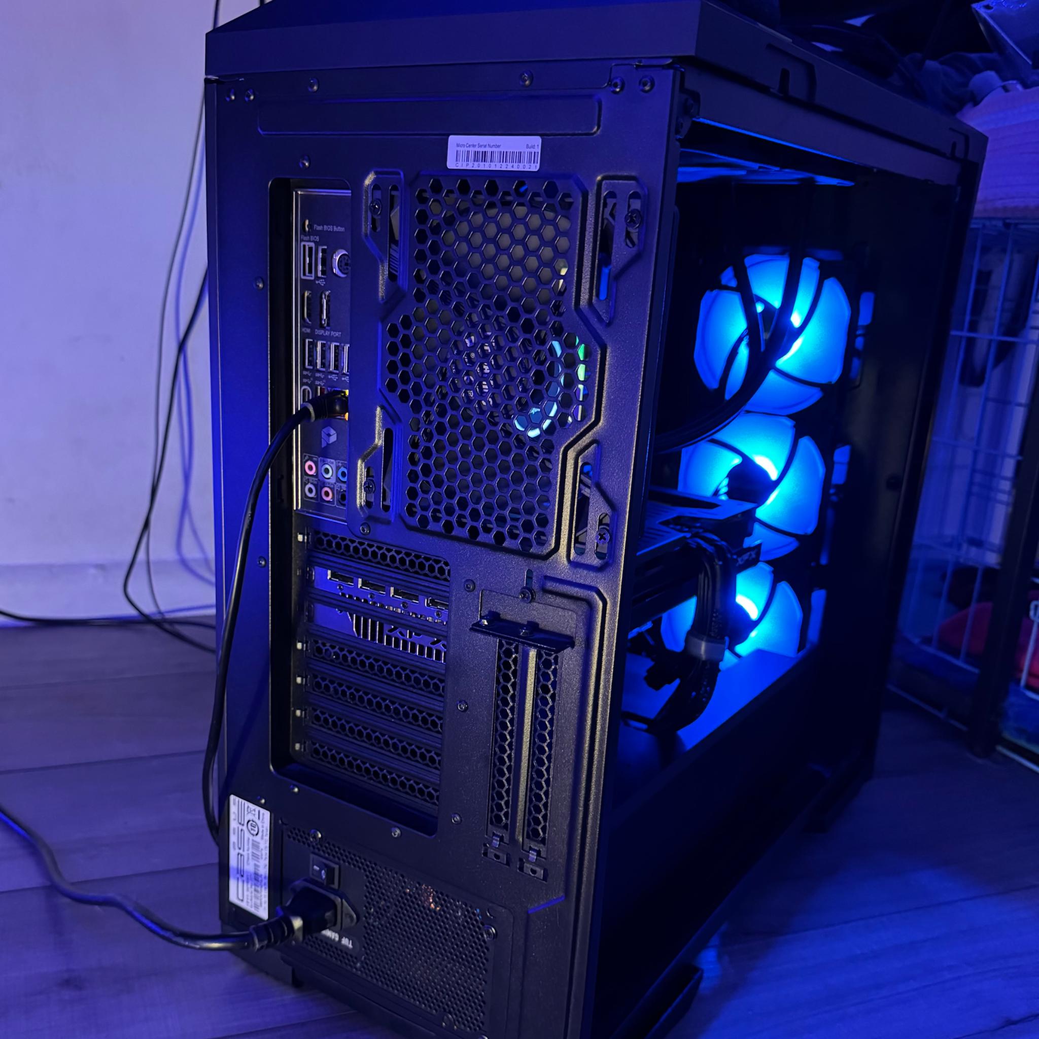 Gaming PC i5-13600k | RX 7800 XT | 32 GB DDR4 | 1 TB NVMe | Windows 11