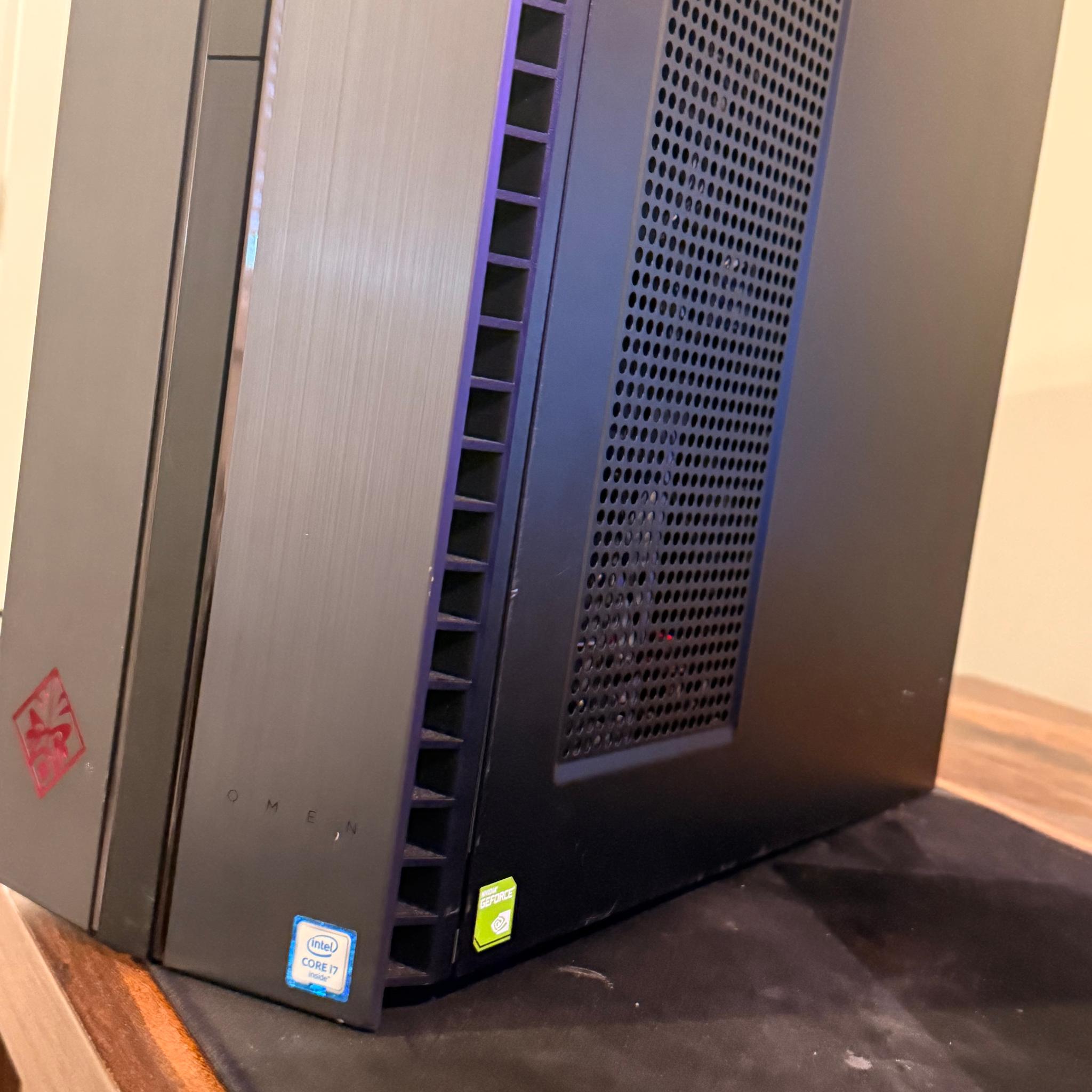 1080p Gaming PC with GTX 1080 16 GB of DDR4 i7-6700k 256 GB SSD 2 TB HDD small dent On PC case