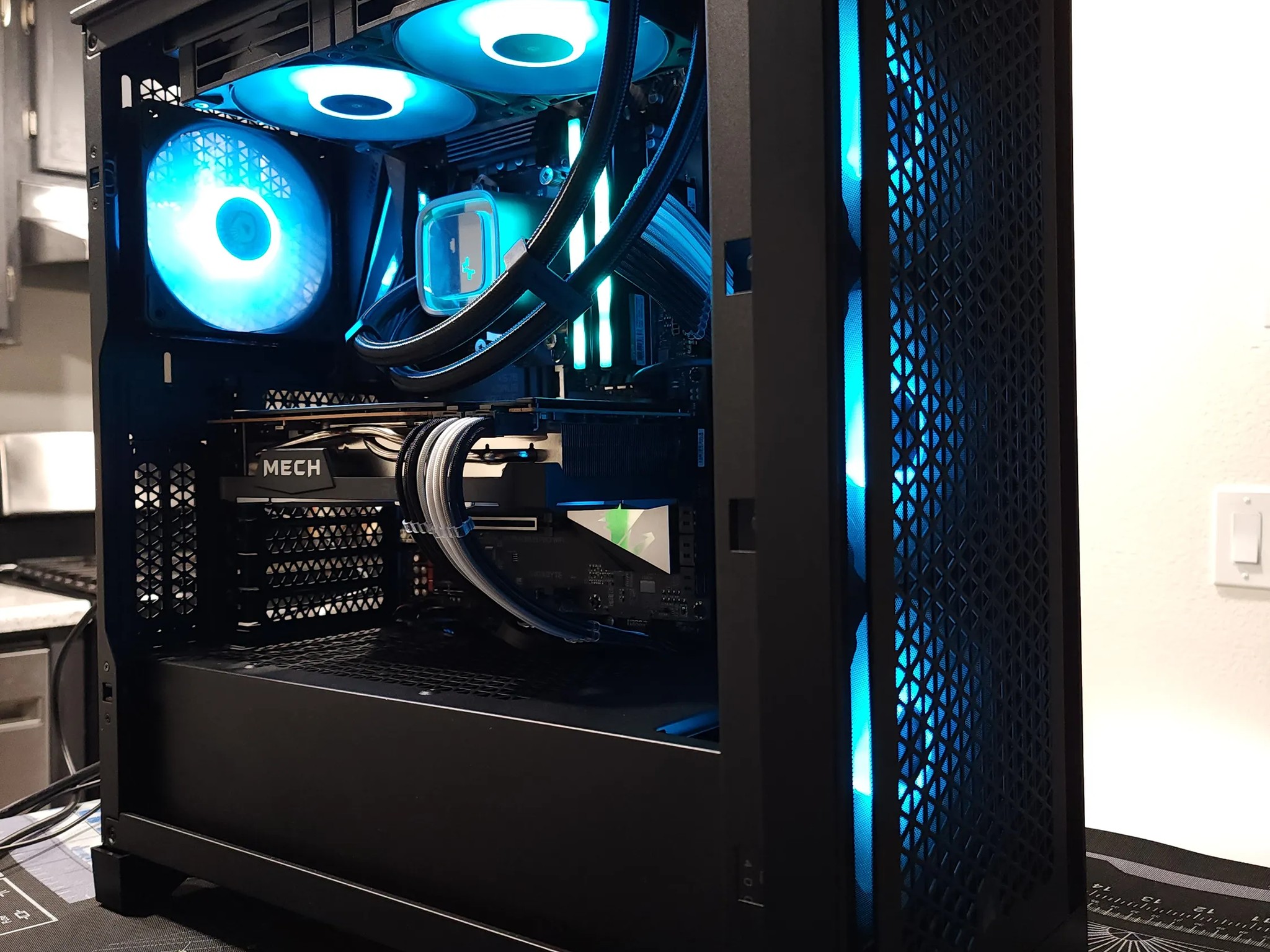 AMD Gaming PC | R7 5700X | RX 6750XT | 32GB | 1TB NVME