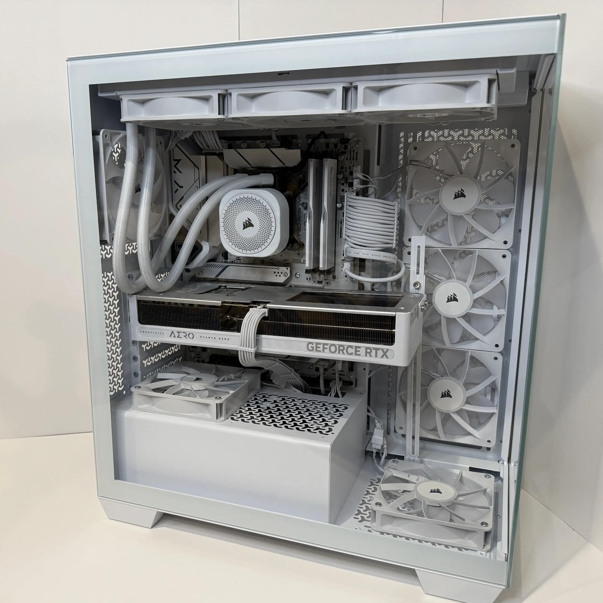 RTX 5070 Gaming PC| i7-12700K | 32 GB RAM| 1 TB M.2 storage|1440p/ 4K ultra