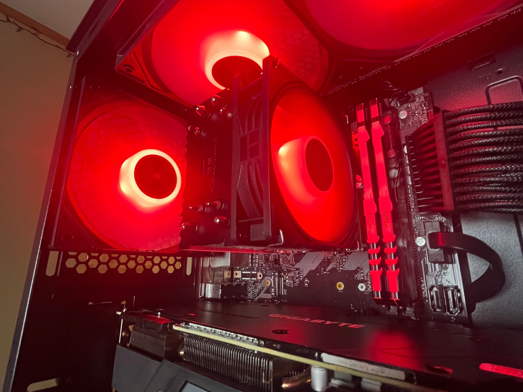 🐦‍🔥🔥Red Fury Gaming PC🔥🐦‍🔥RTX 2080 Super🐦‍🔥🔥i5-10400F🔥🐦‍🔥16GB DDR4🐦‍🔥🔥1TB NVME🔥🐦‍🔥