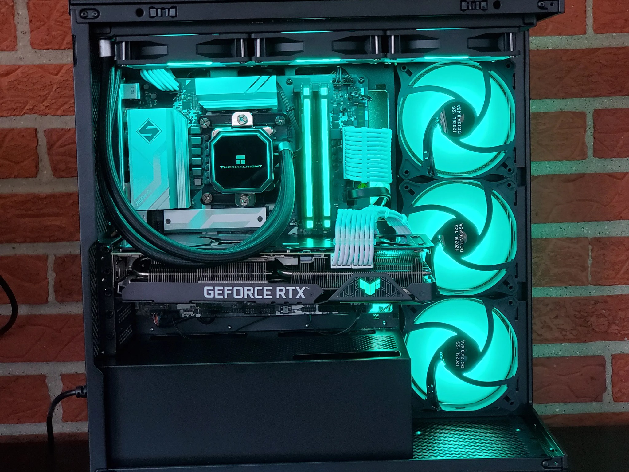 RTX 3070 Ti // i7 11700k // 360mm AIO // 16GB RAM // 1TB SSD