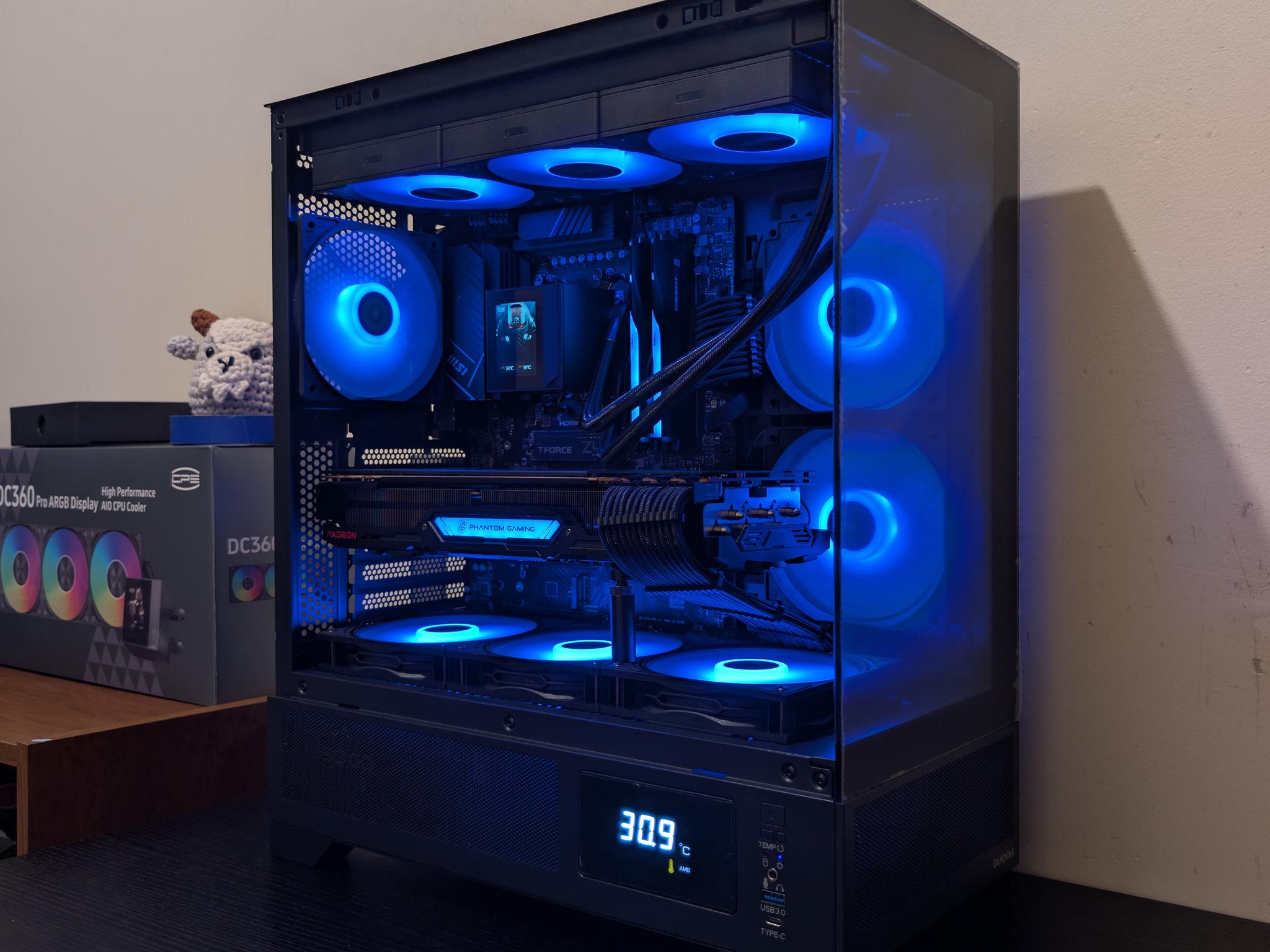 🔥🐦‍⬛ 1440p Gaming Beast | RX 6950XT | Ryzen 7 7700X | 2TB SSD | 32GB RAM | WiFi 6 & Bluetooth 🐦‍⬛🔥
