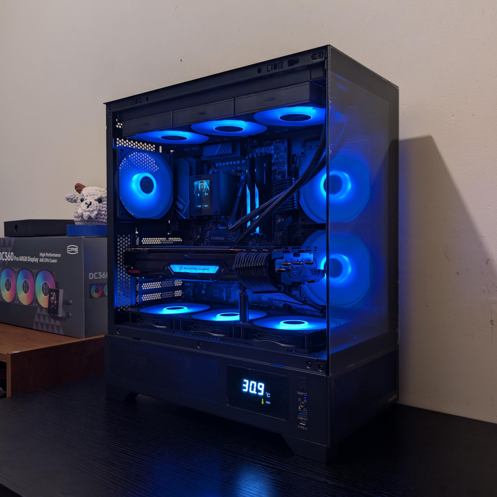 🔥🐦‍⬛ 1440p Gaming Beast | RX 6950XT | Ryzen 7 7700X | 2TB SSD | 32GB RAM | WiFi 6 & Bluetooth 🐦‍⬛🔥