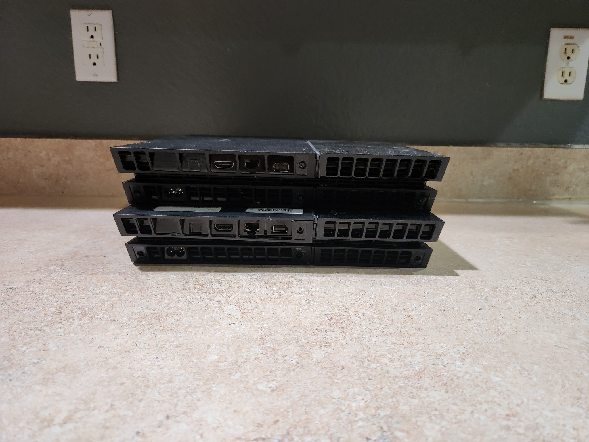 *PARTS/REPAIR* LOT OF 2 PS4 CONSOLES