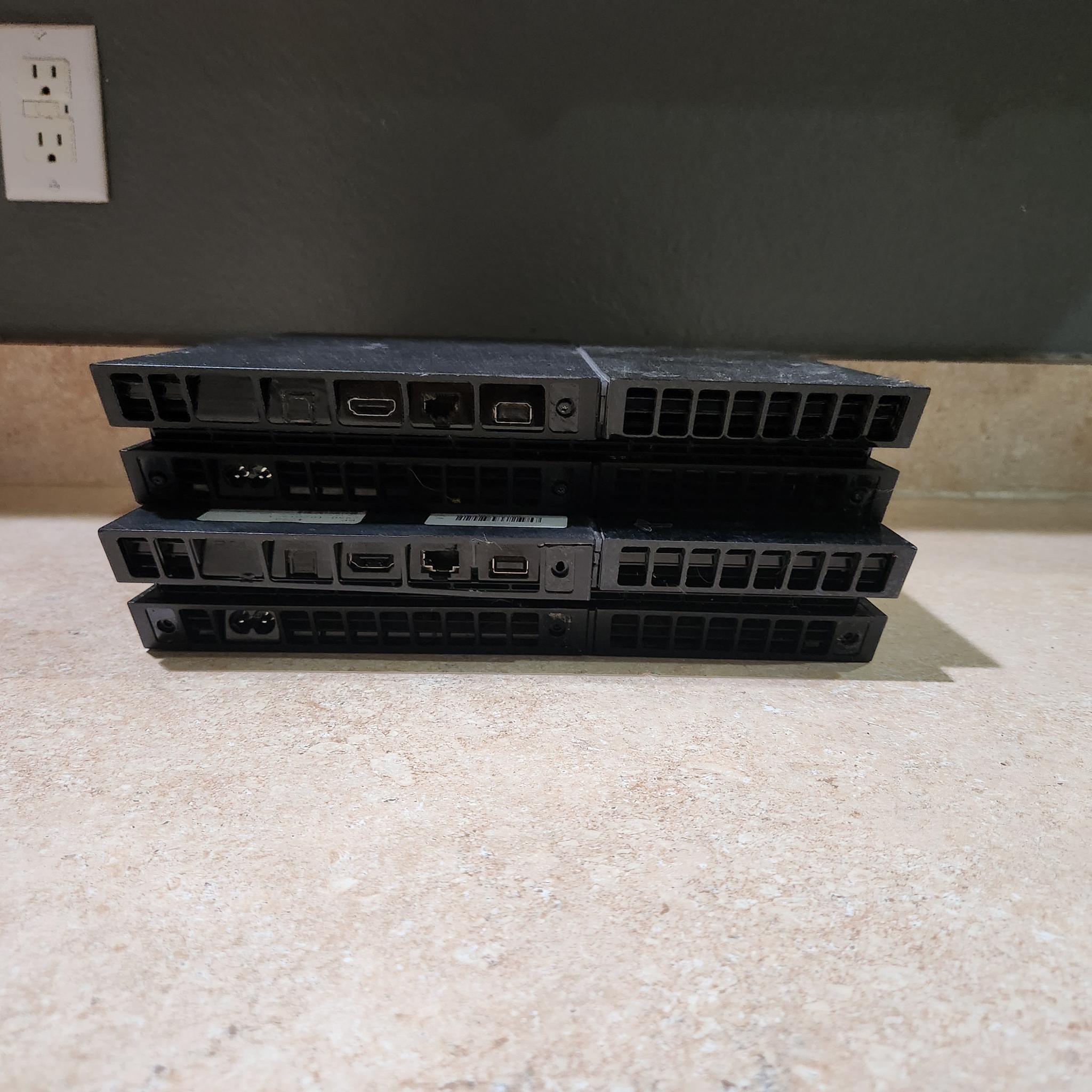 *PARTS/REPAIR* LOT OF 2 PS4 CONSOLES