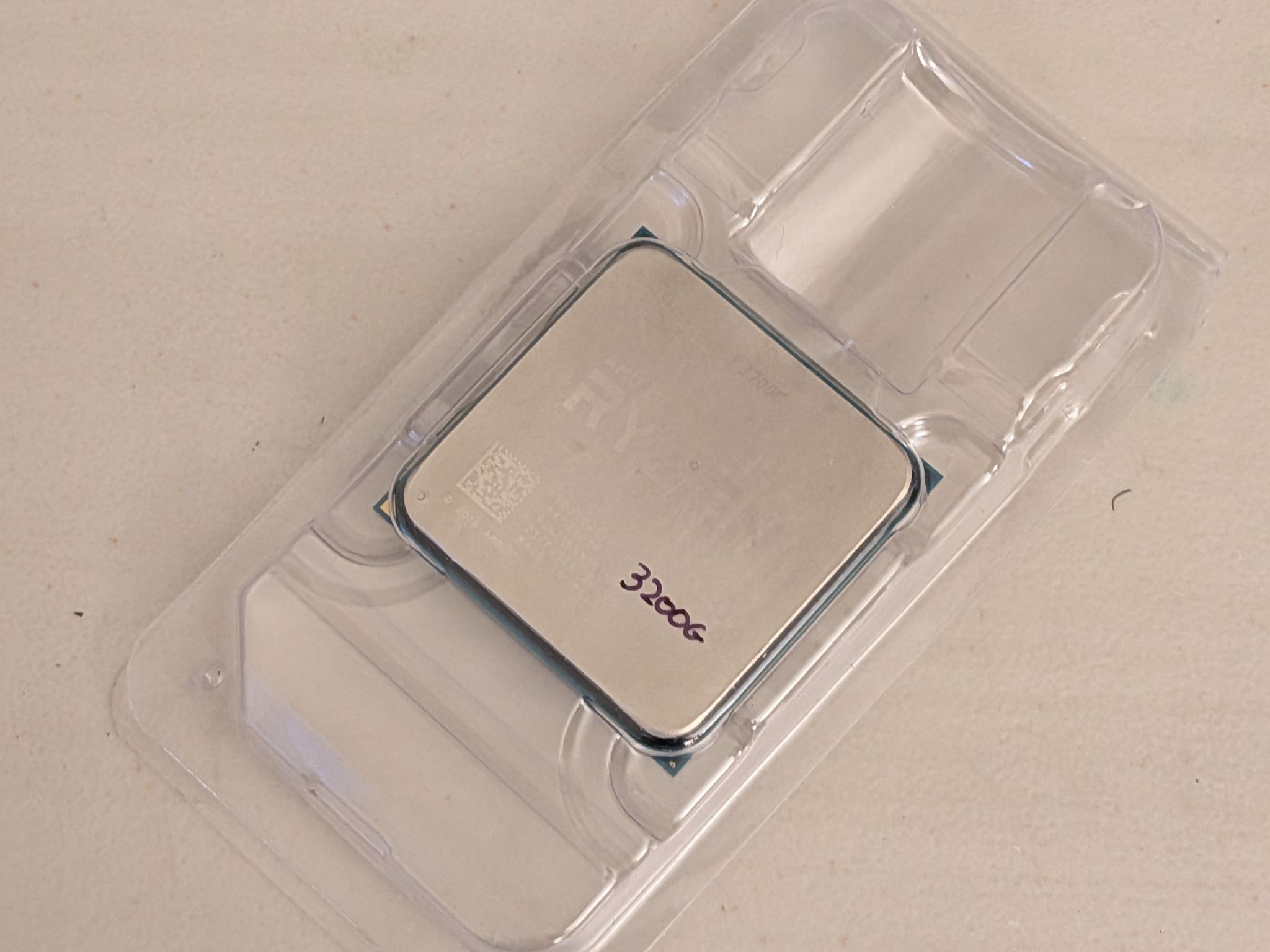 AMD Ryzen 3200G AM4 CPU | Quad-Core Processor with Radeon Vega 8 Graphics | Fully Tested