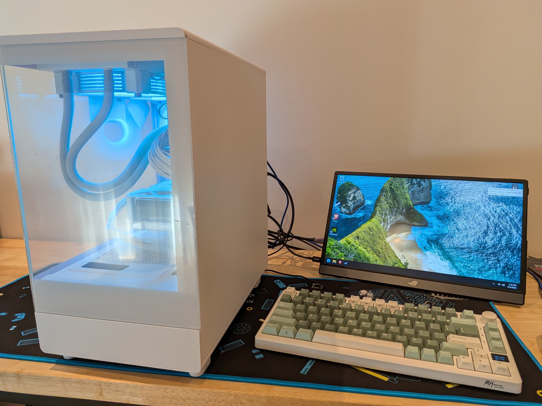 1080p AM5 Starter - RTX 5060, Ryzen 5 7600X, 16 GB DDR5 RAM, 1 TB NVME, RGB, Liquid Cooled