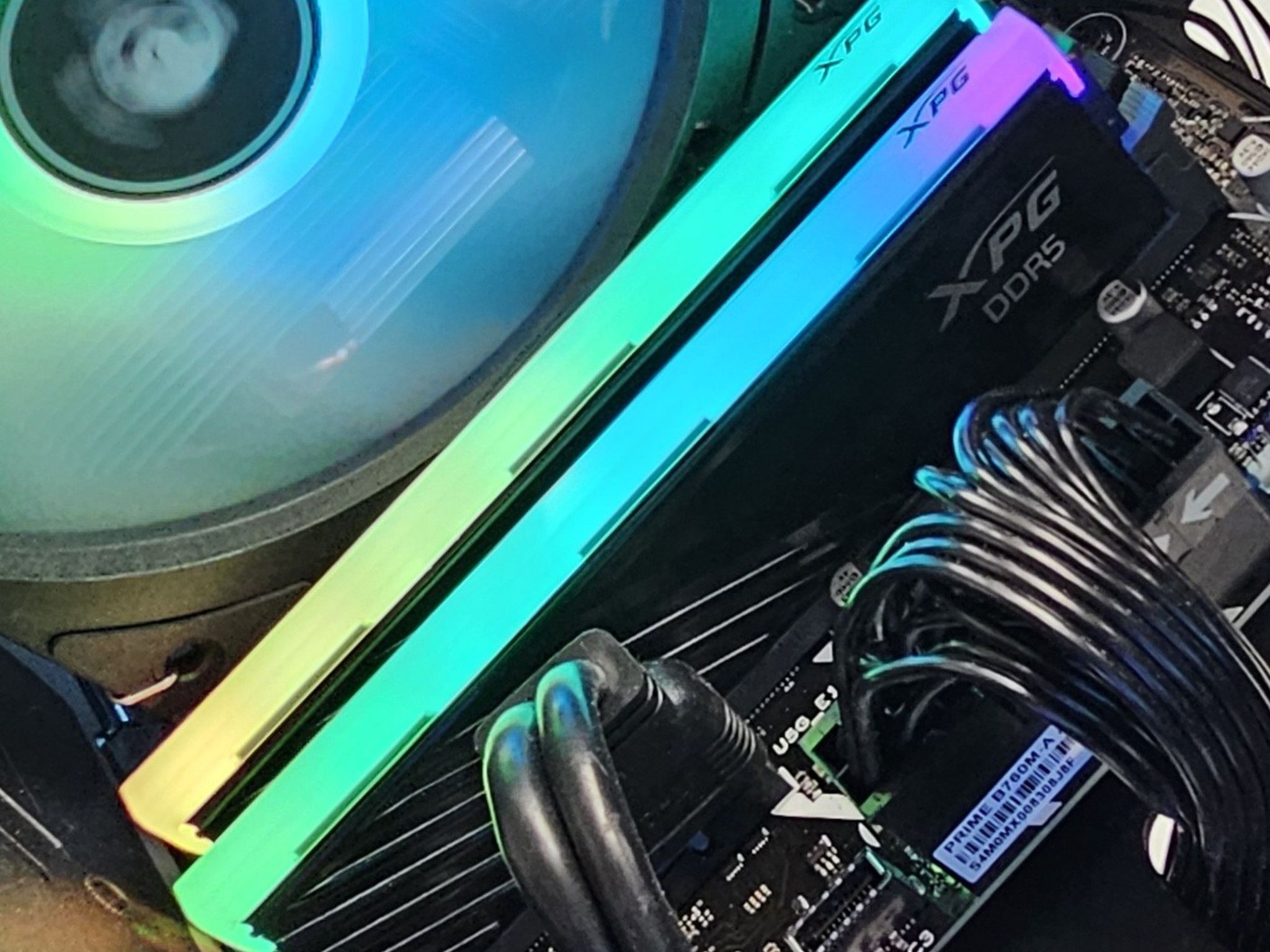 32GB DDR5 (2x16GB) CL46 5600MT/s ADATA XPG Lancer Blade RGB