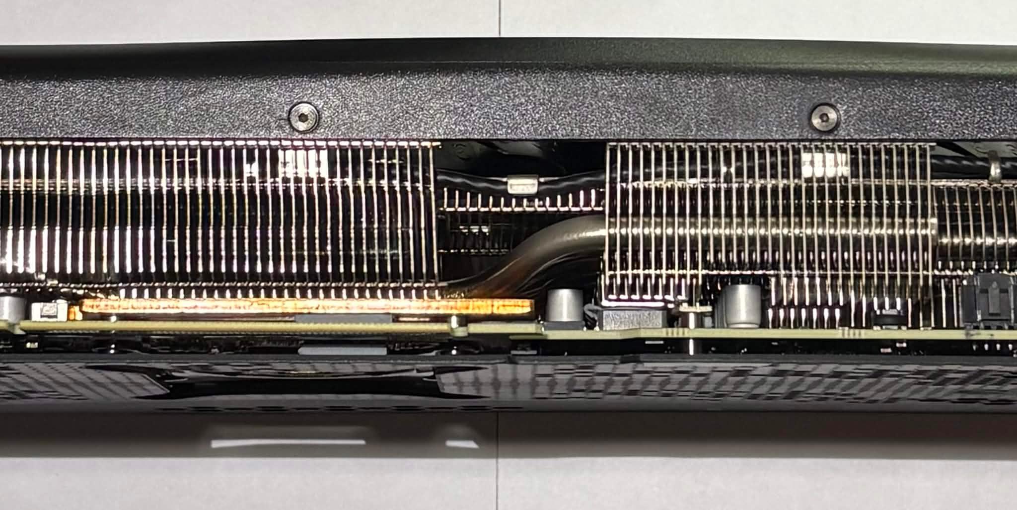 EVGA FTW3 ULTRA GAMING GeForce RTX 3090 - Image 3