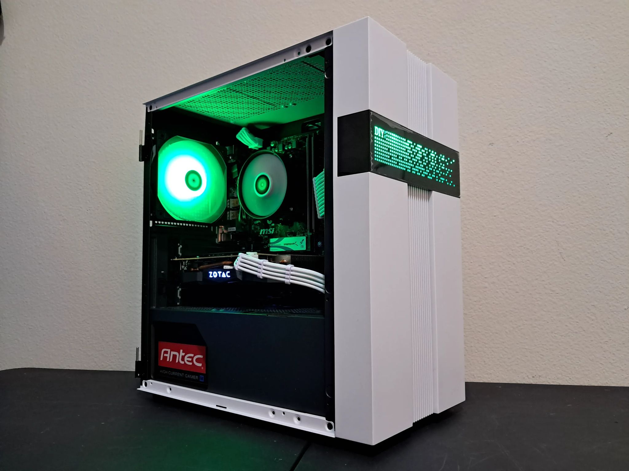 🔴⬜ Aesthetic Gaming PC ⬜🔴Nvidia GTX 1070 Ti | Ryzen 5 1600 (6C