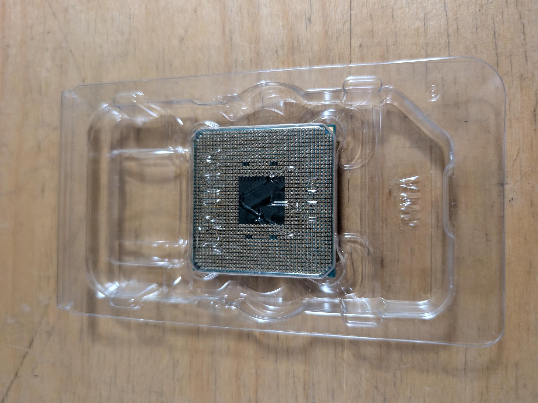 AMD Ryzen 3 2200G
