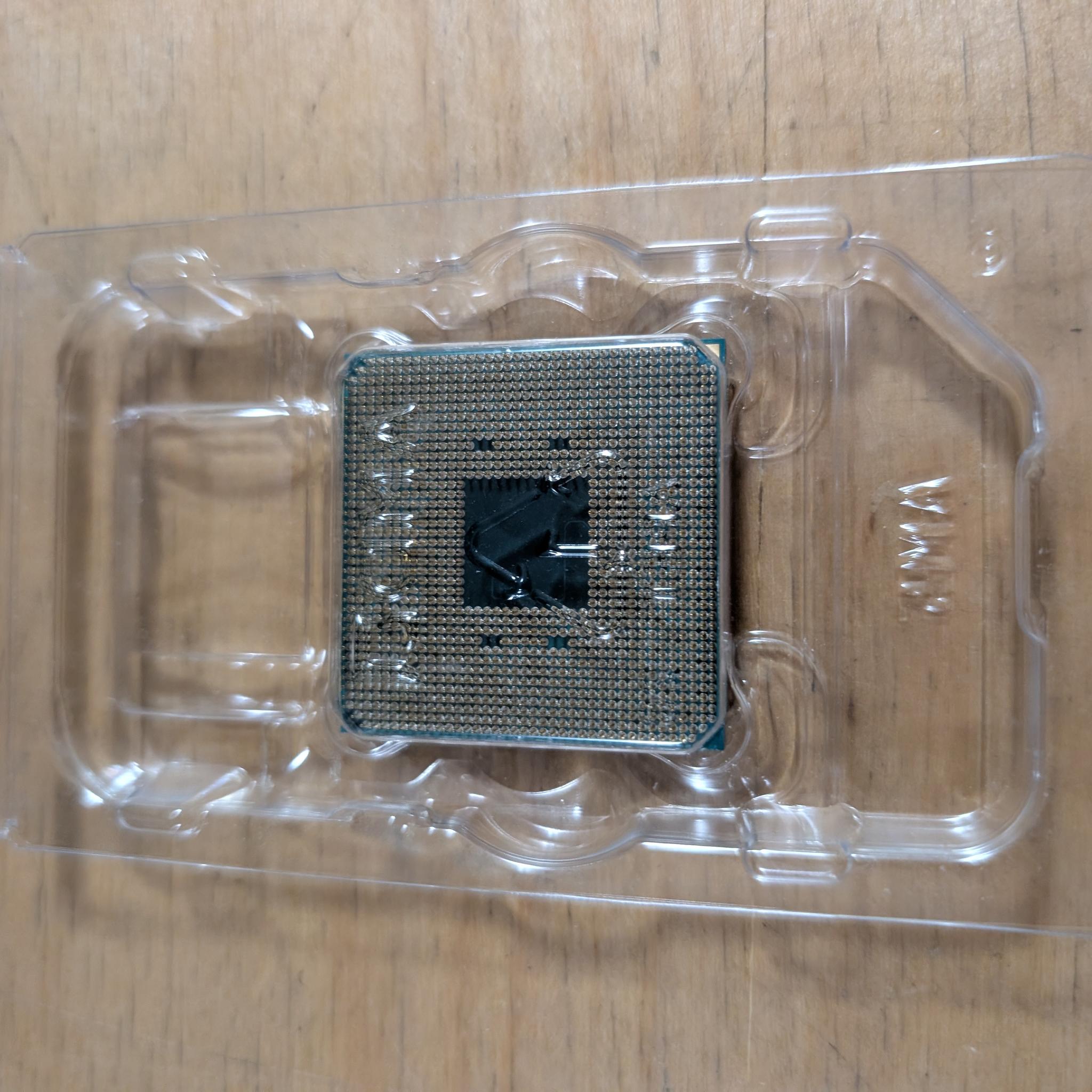 AMD Ryzen 3 2200G