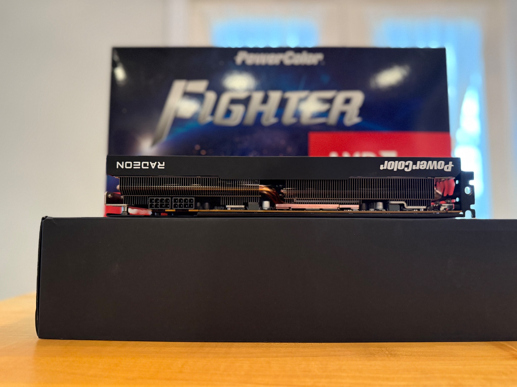 AMD RX 7900 GRE 16gb