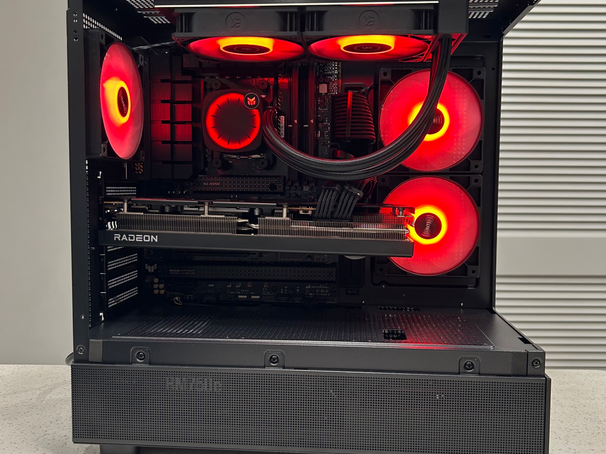 BEAST GAMING PC 1440p | RYZEN 5 7600 | RX 7800XT 16GB | 32GB DDR5 RAM | 1TB NVMe M.2