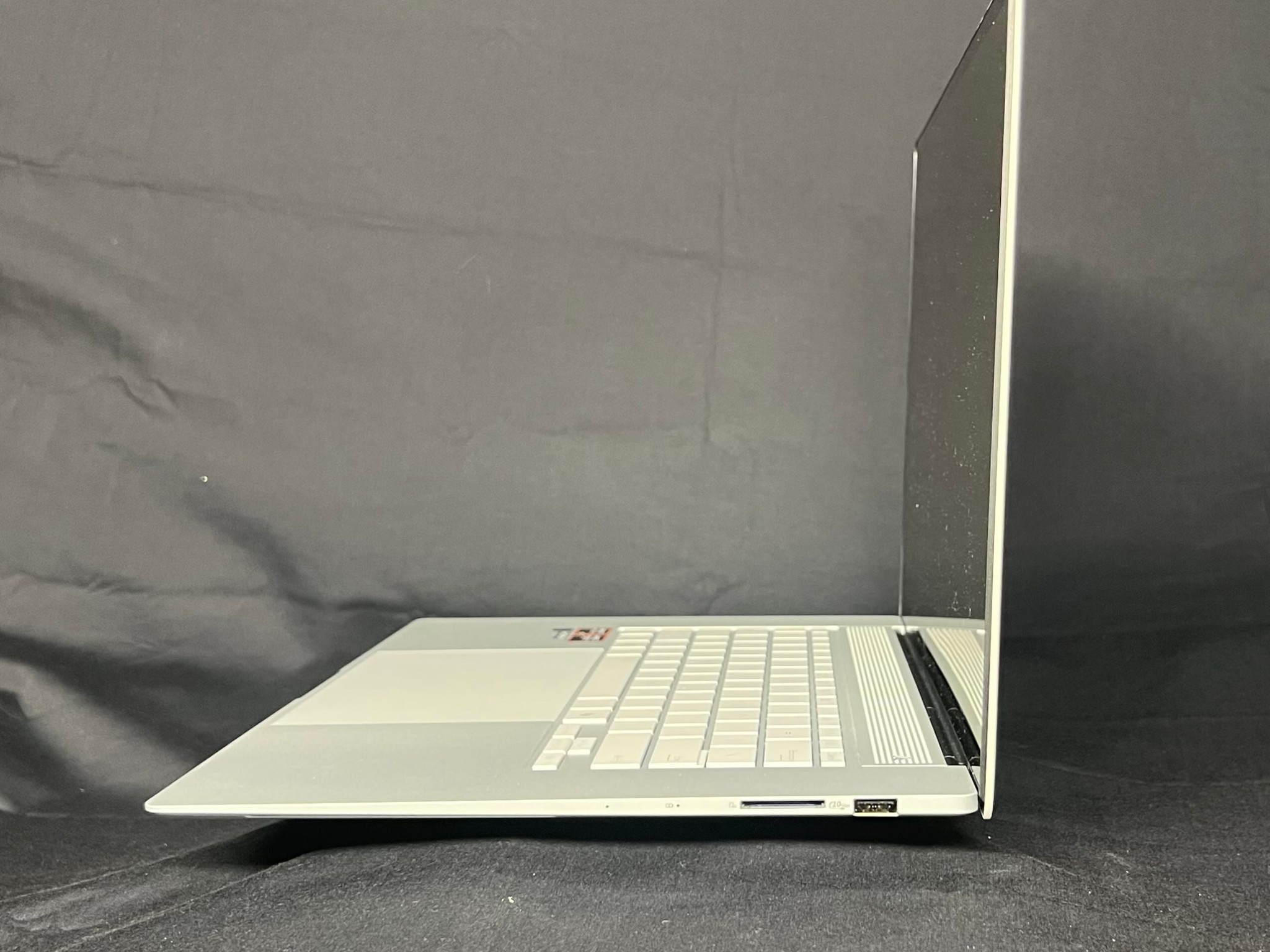 ASUS Zenbook S 16 3K OLED (UM5606WA‑S16.R3651TB) – Brand New