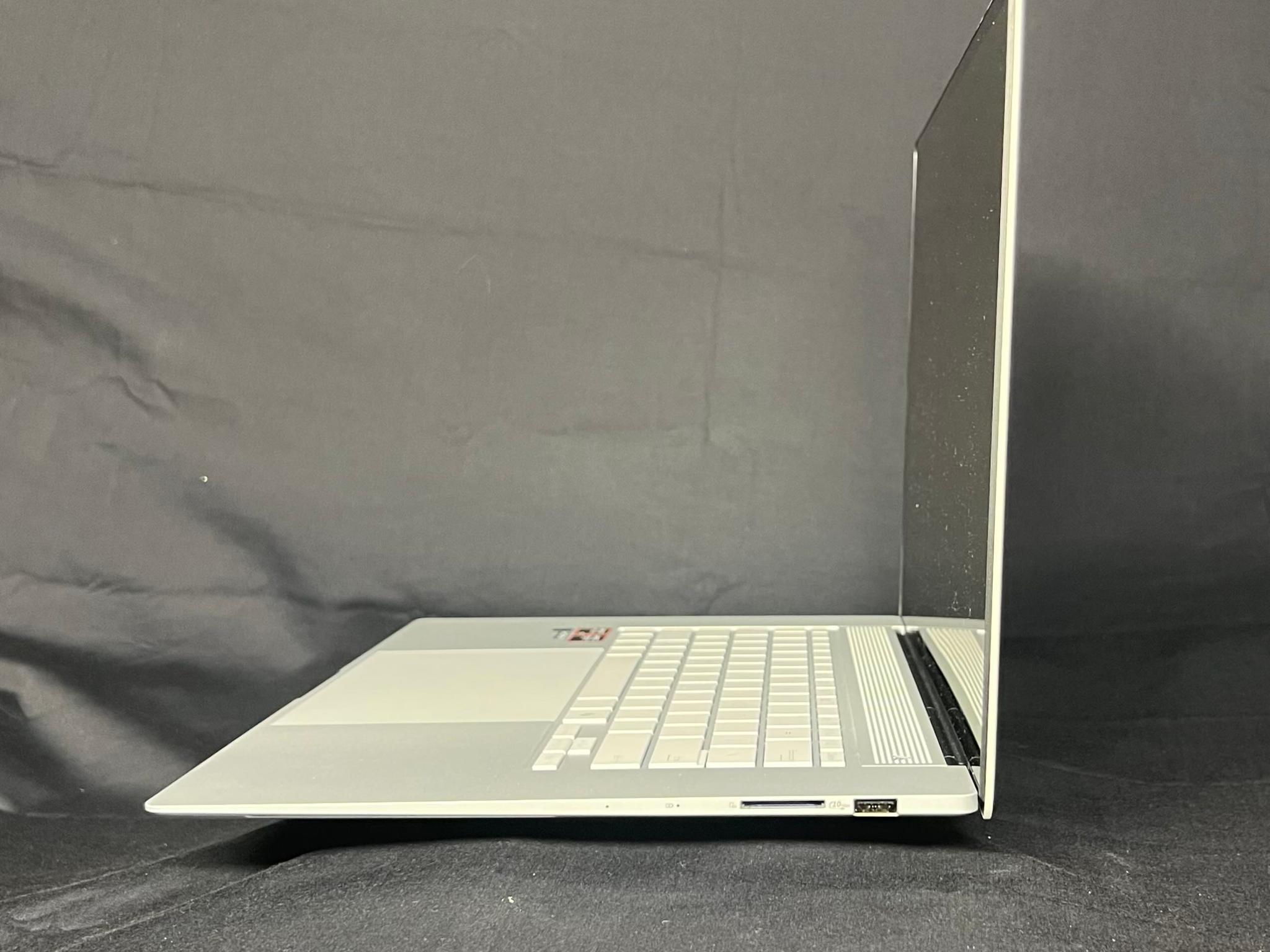 ASUS Zenbook S 16 3K OLED (UM5606WA‑S16.R3651TB) – Brand New