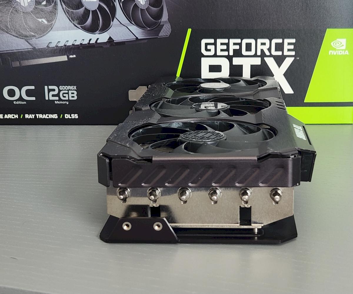 ASUS TUF Gaming GeForce RTX 3080 OC Edition 12GB LHR w/Kritical Pads