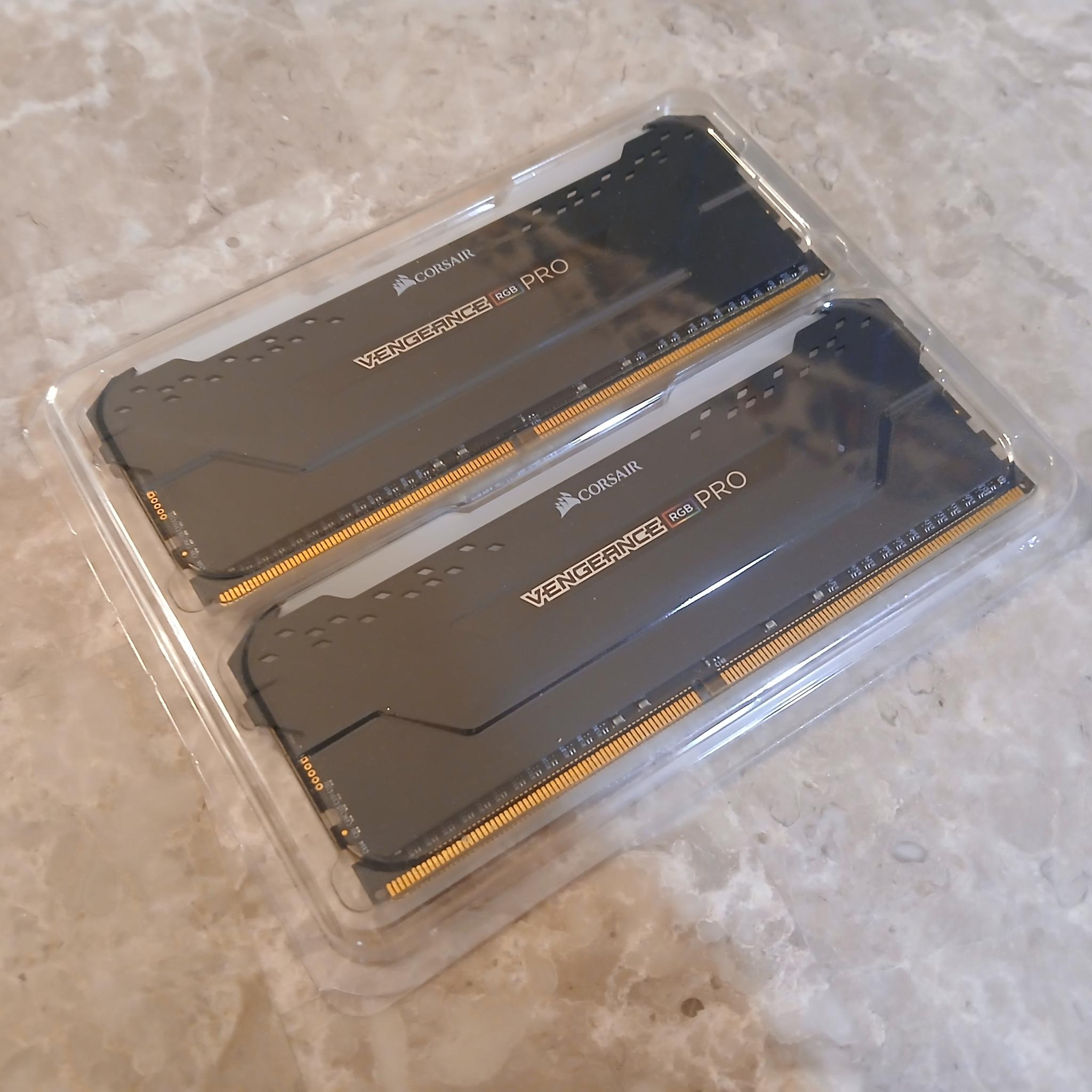 CORSAIR VENGEANCE RGB PRO DDR4 RAM 64GB (2x32GB) 3600MHz CL18