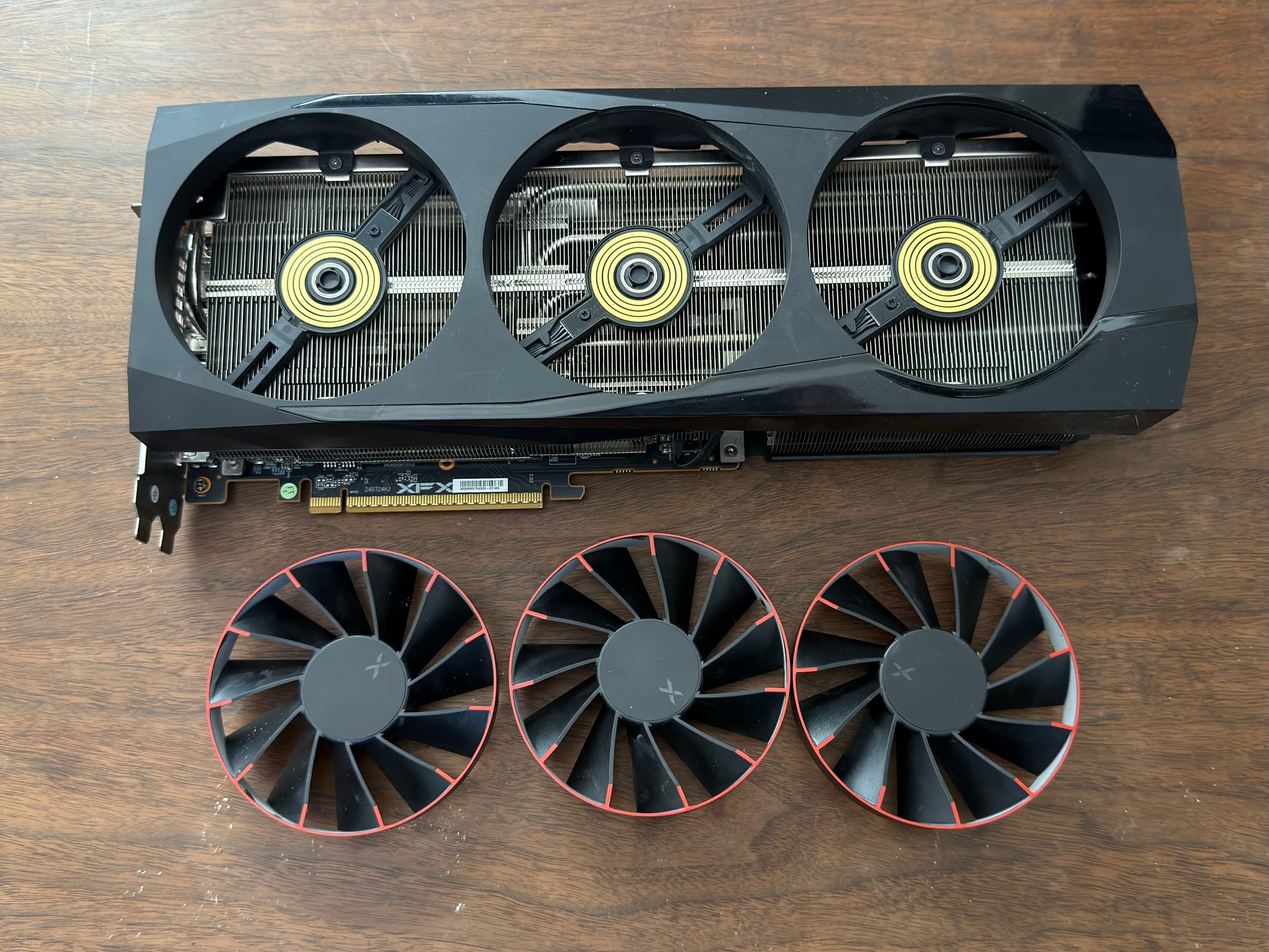 XFX Radeon RX 9070 XT Quicksilver Triple Fan 16GB