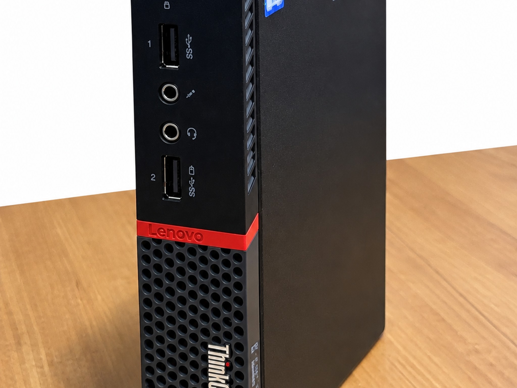 Lenovo ThinkCentre M700 Tiny PC 16gb of ram! 500gb, i5 6400t, newly activated Windows 10