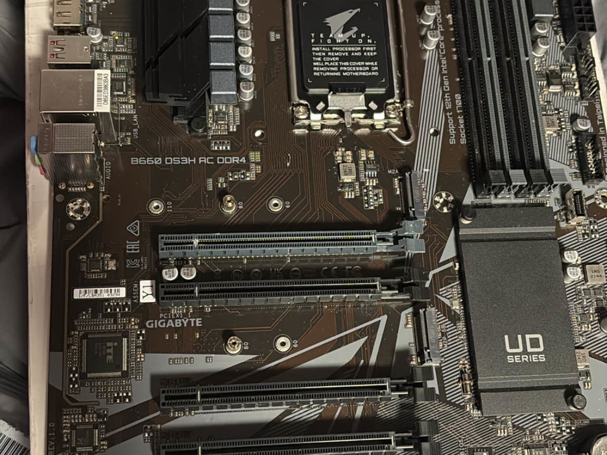 GIGABYTE B660 DS3H AC DDR4