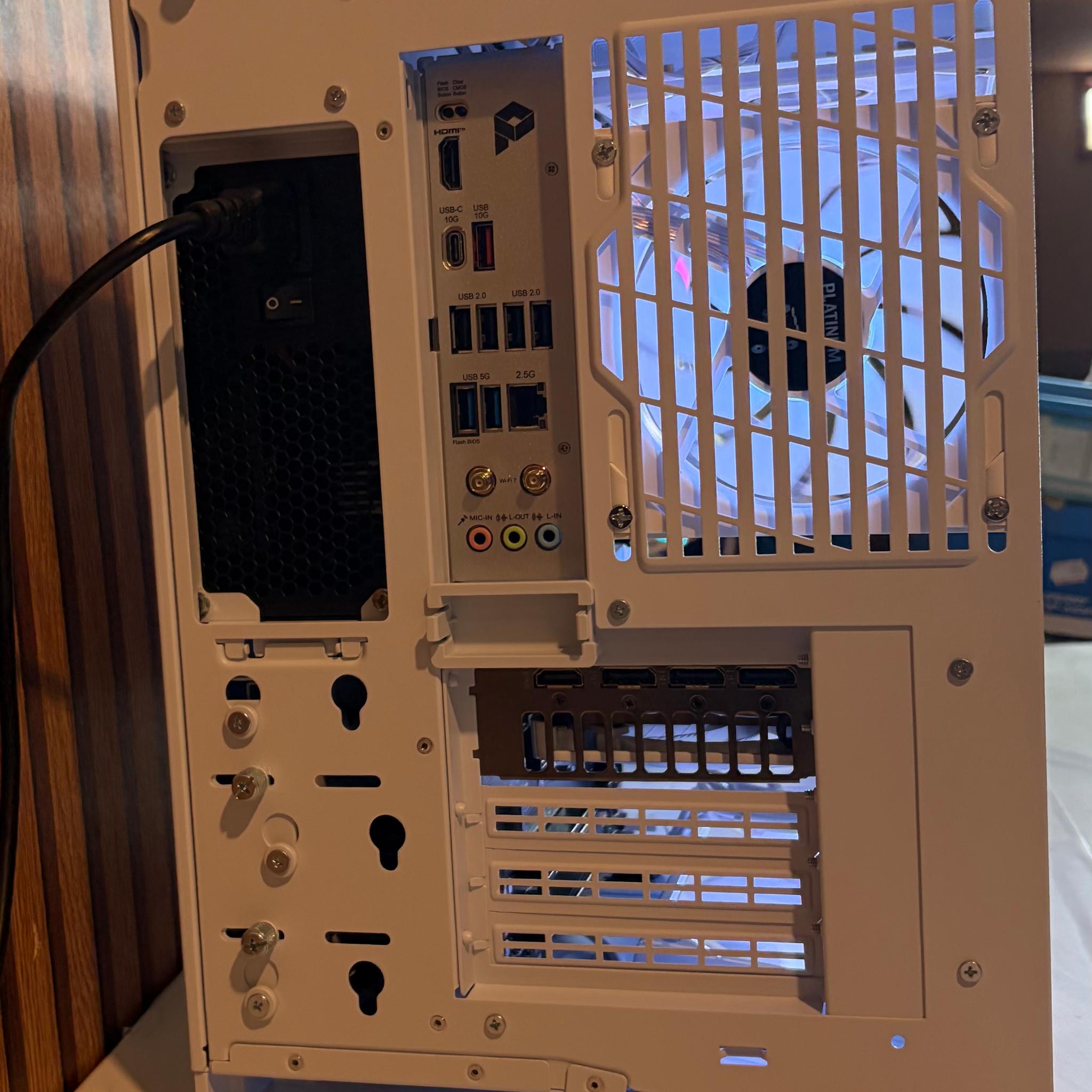 RTX 5060 | RYZEN 5 9600X | 16GB DDR5 | 2TB SSD| 360MM AIO