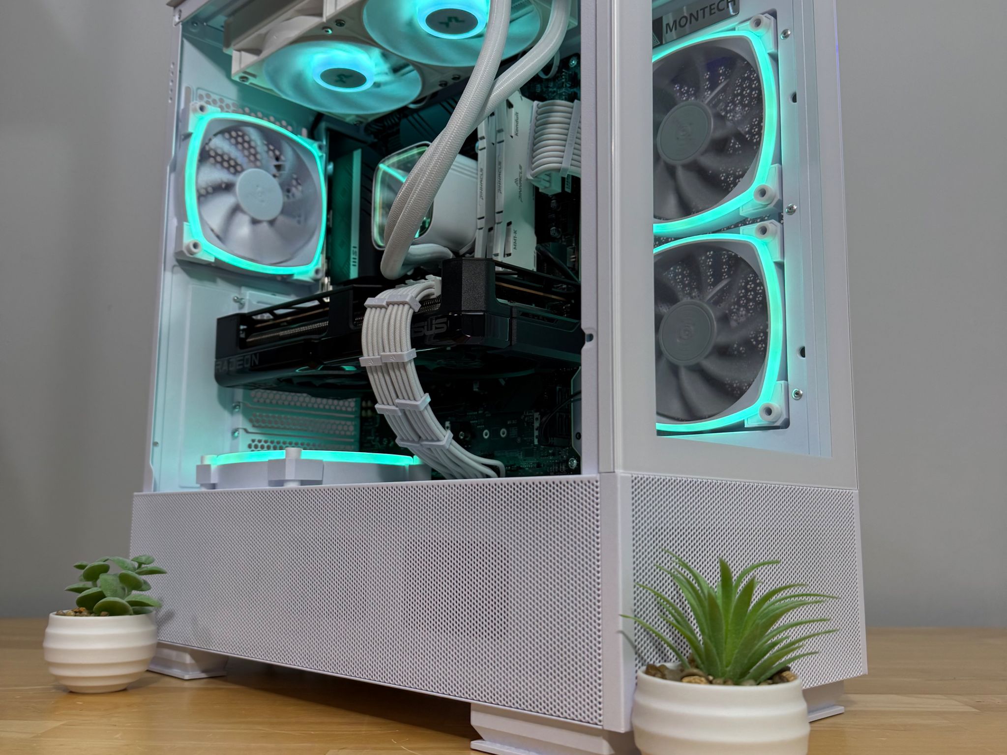 🧊ICE🧊-Liquid Cooled High-End Gaming PC-Rx 7800 xt-I5 12600KF-32GB Ram-1TB SSD