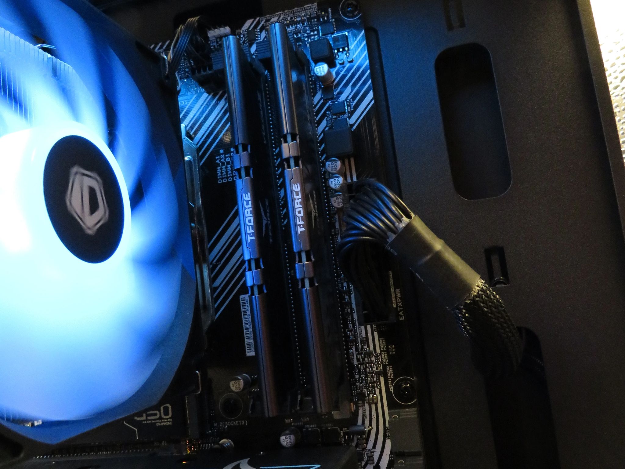 R5 5600 + Power Color Hellhound RX6600 (8GB VRAM) 1TB NVME Gen 4 Entry Level 1440 gaming