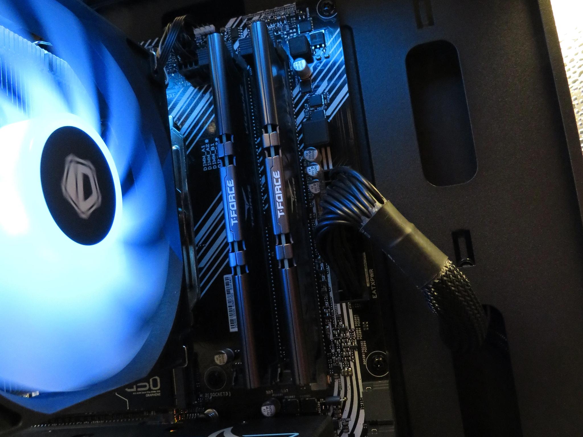R5 5600 + Power Color Hellhound RX6600 (8GB VRAM) 1TB NVME Gen 4 Entry Level 1440 gaming
