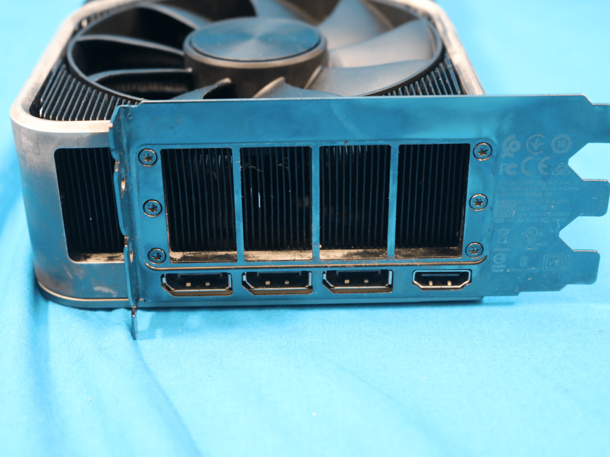 *Heavy Cosmetic Wear* NVIDIA GeForce RTX 3090 Founders Edition 24GB GDDR6X PCIe 4.0 Desktop GPU 