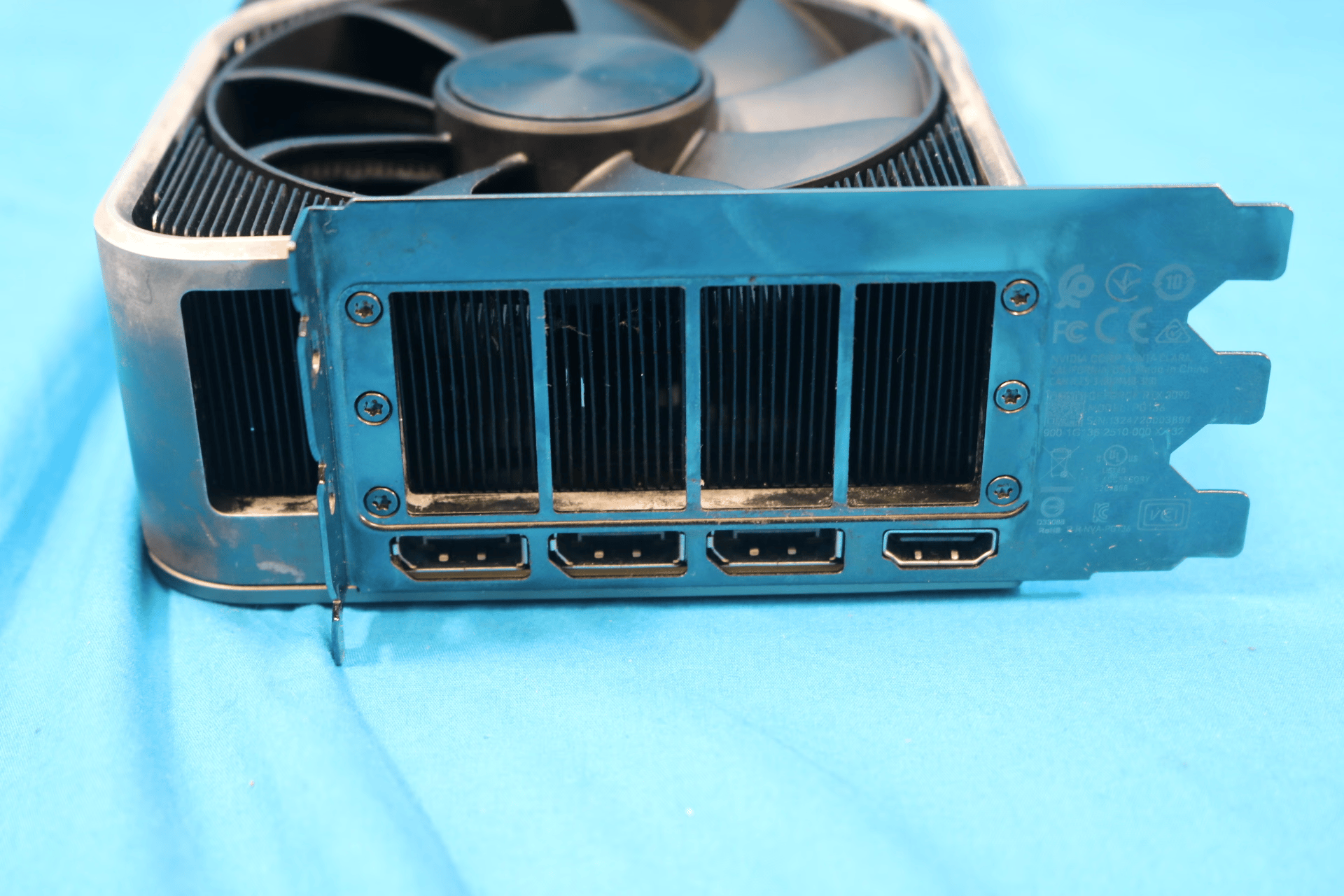 *Heavy Cosmetic Wear* NVIDIA GeForce RTX 3090 Founders Edition 24GB GDDR6X PCIe 4.0 Desktop GPU 