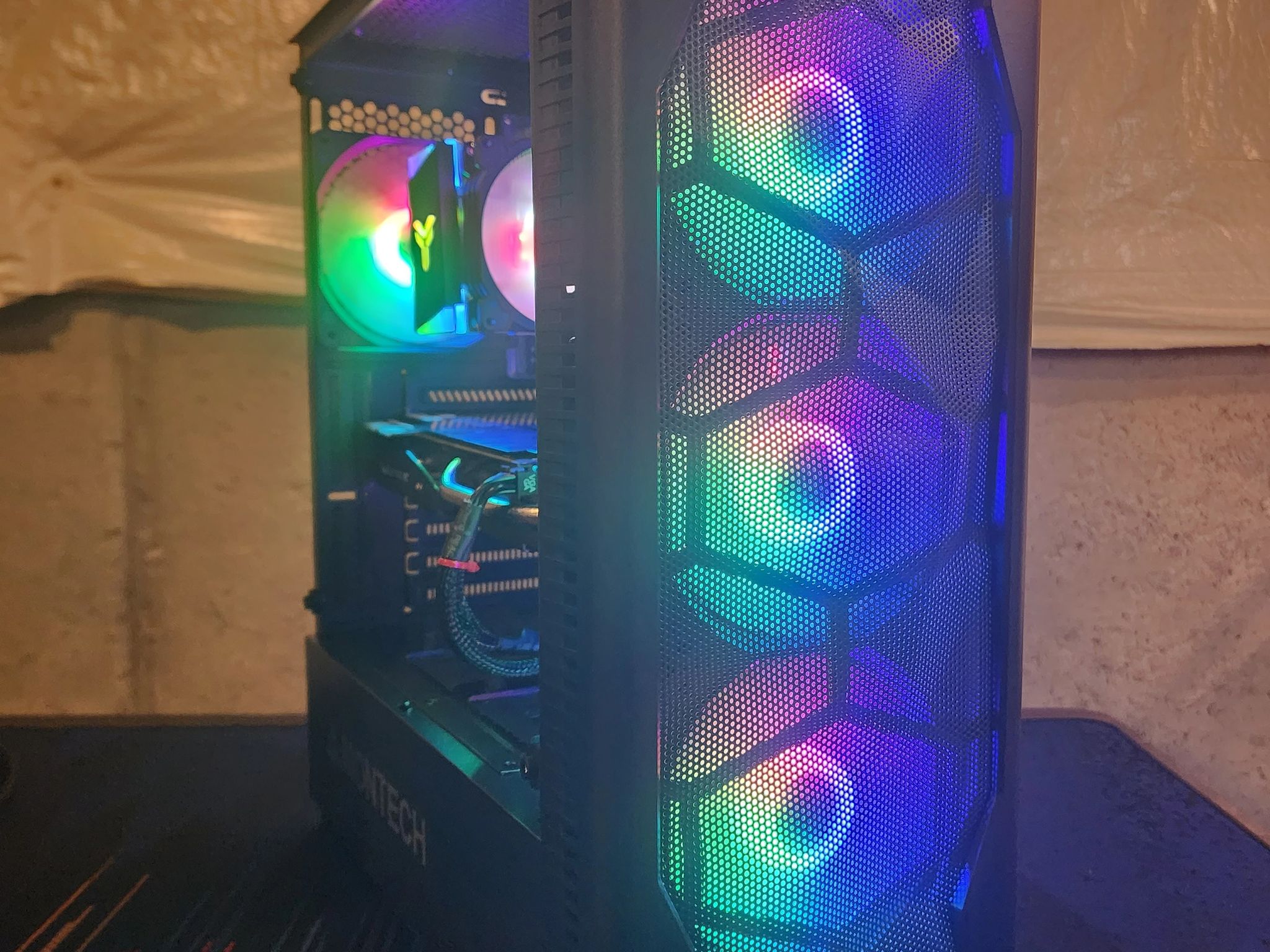 GTX 970 / i7-4790K - Custom Gaming Computer