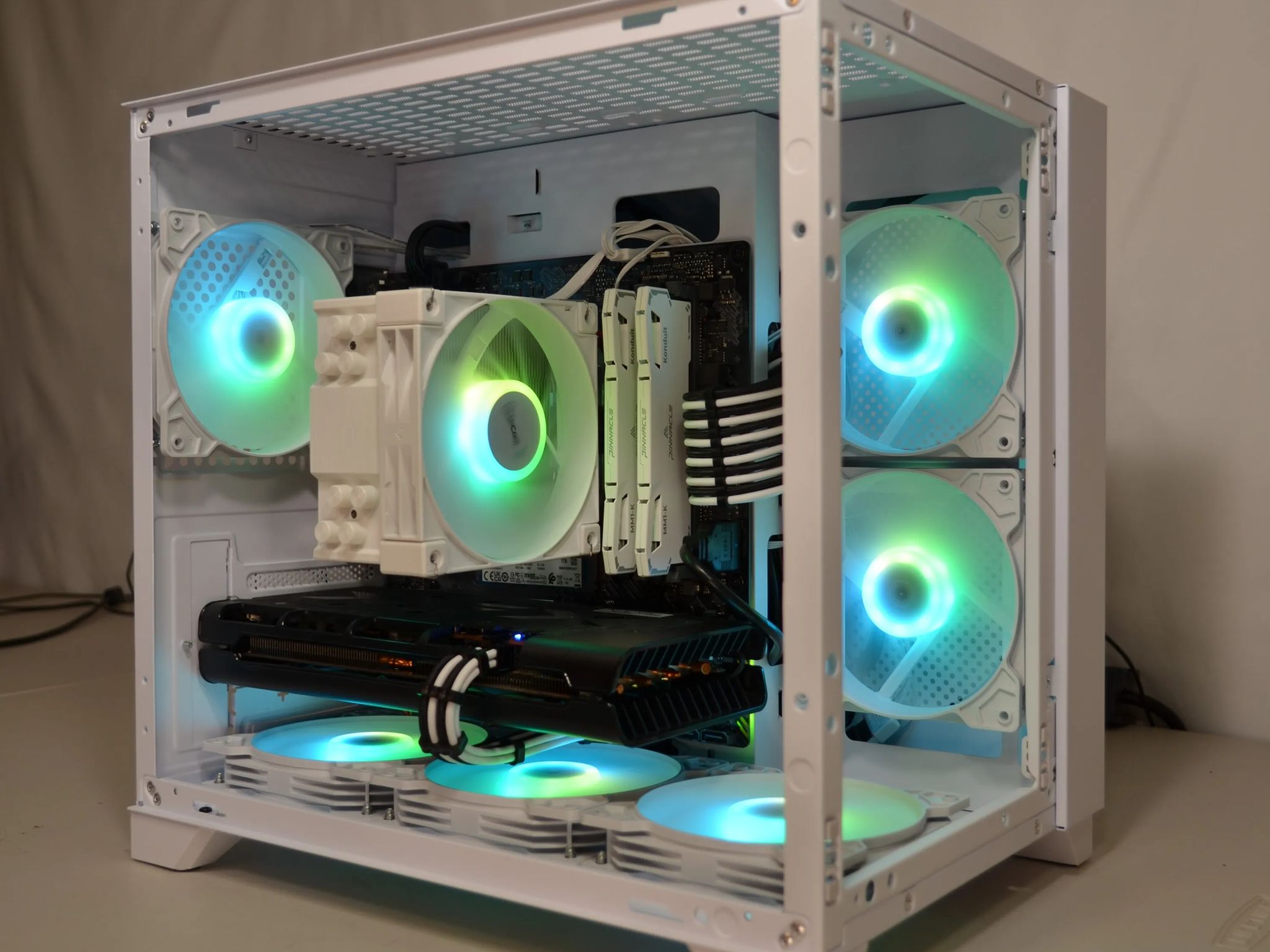 🧊Snowstorm❄️ | Ryzen 5 CPU | RX 5600 XT (Better than RTX 2060) | 1 TB NVMe