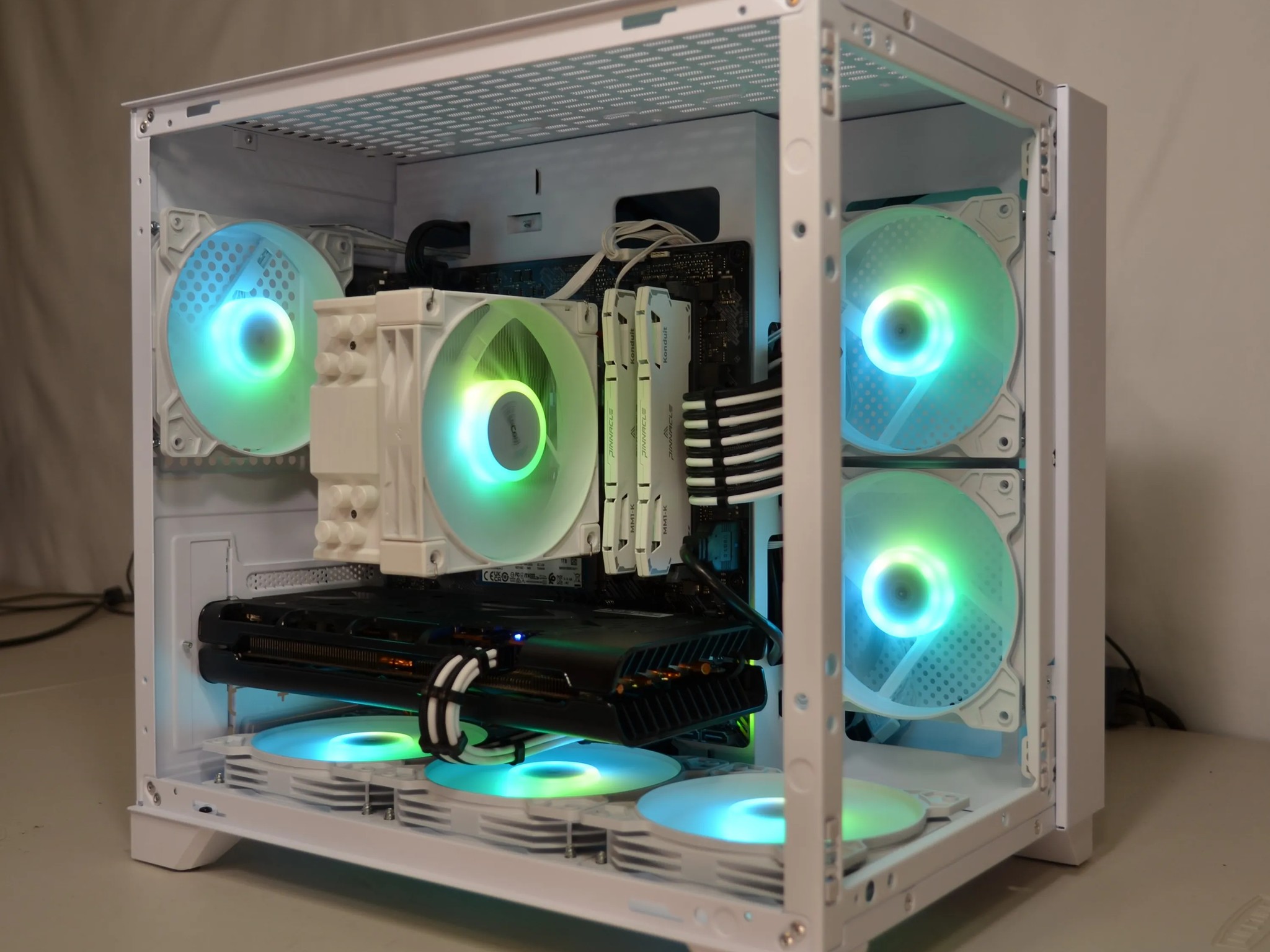 🧊Snowstorm❄️ | Ryzen 5 CPU | RX 5600 XT (Better than RTX 2060) | 1 TB NVMe