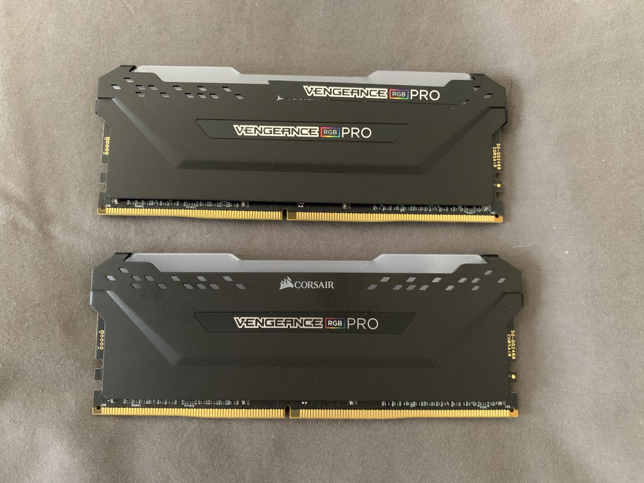 Corsair Vengeance RGB Pro 32GB (2x16GB) @ 3200 MHz DDR4