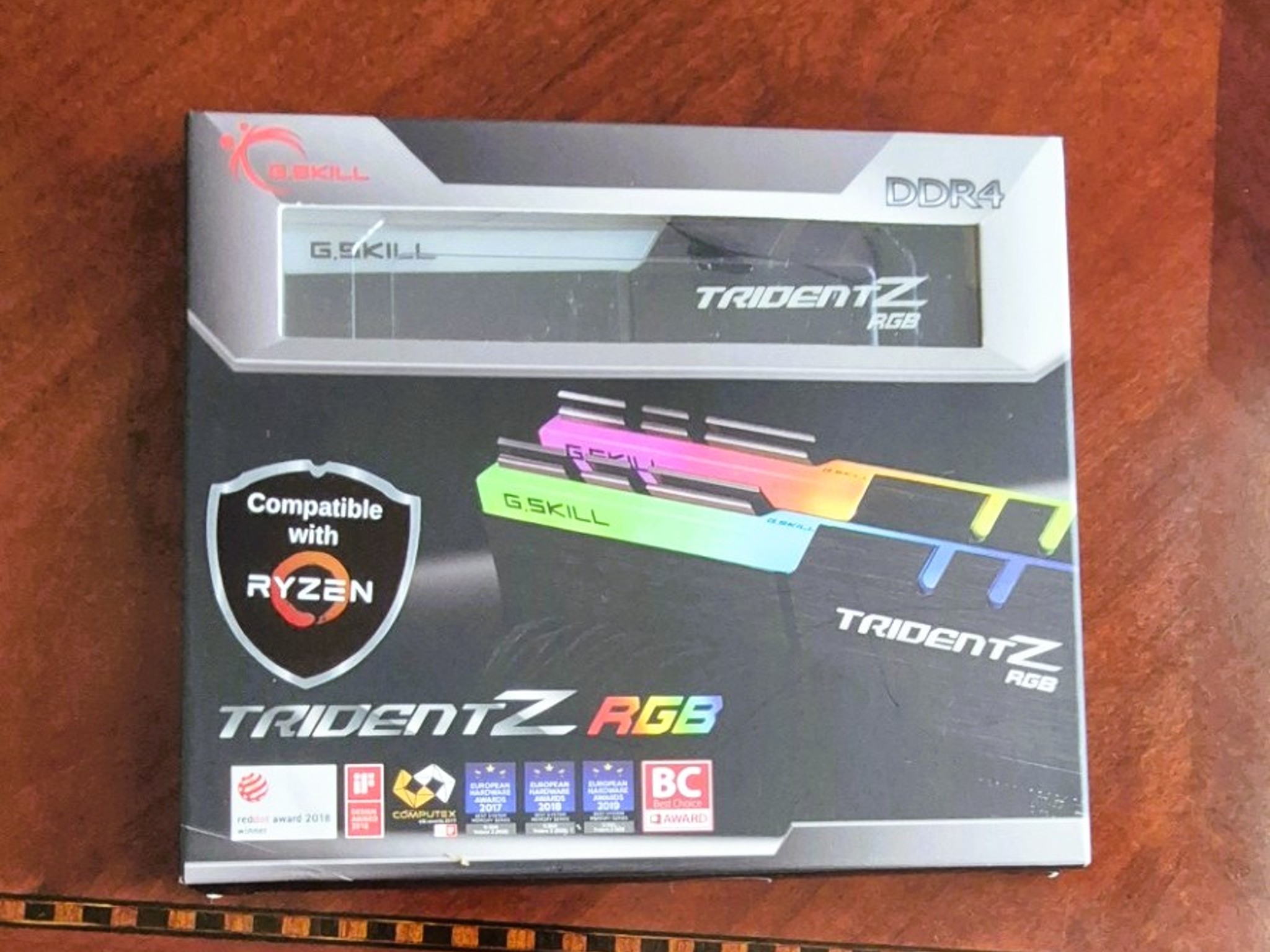 G.SKILL TridentZ DDR4 RGB Series 32GB (2 x 16GB) 288-Pin PC RAM DDR4 3200 (PC4 25600)