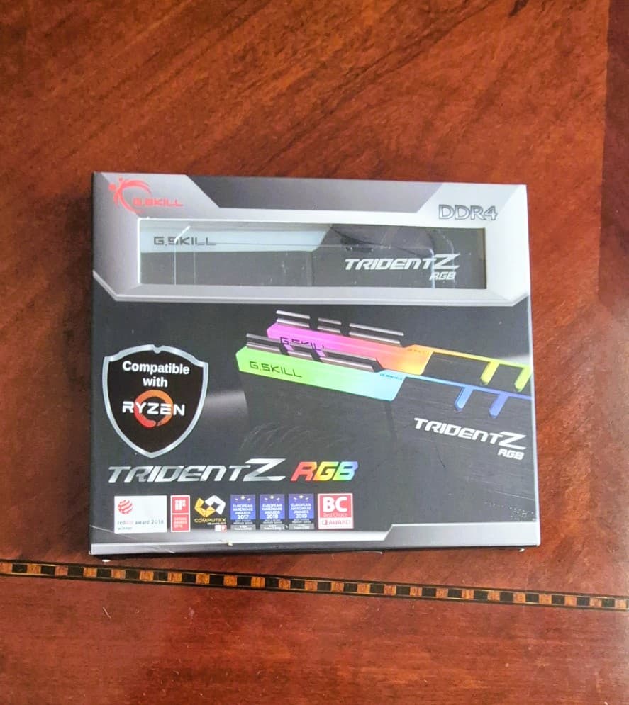 G.SKILL TridentZ DDR4 RGB Series 32GB (2 x 16GB) 288-Pin PC RAM DDR4 3200 (PC4 25600)