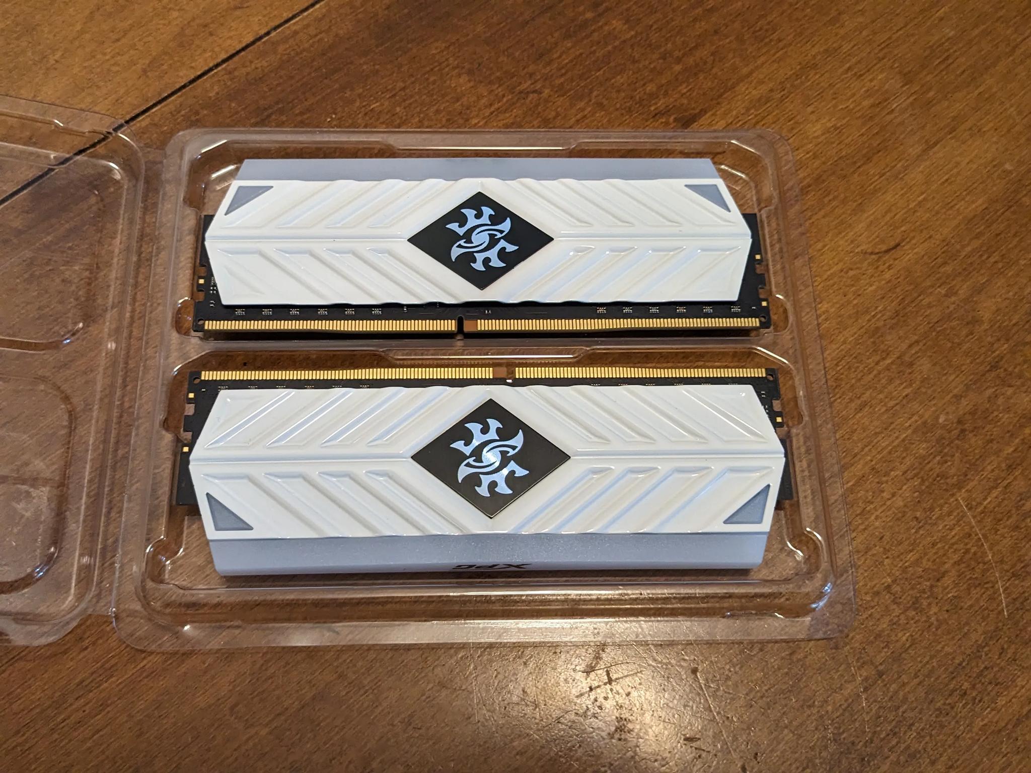 XPG RGB 16gb (8 x 2) DDR4 3200MHz RAM