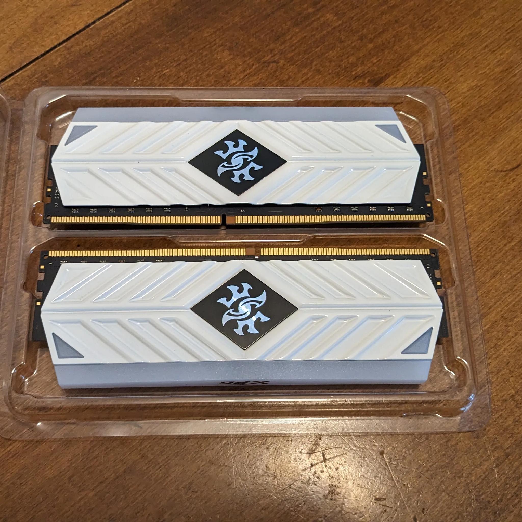 XPG RGB 16gb (8 x 2) DDR4 3200MHz RAM