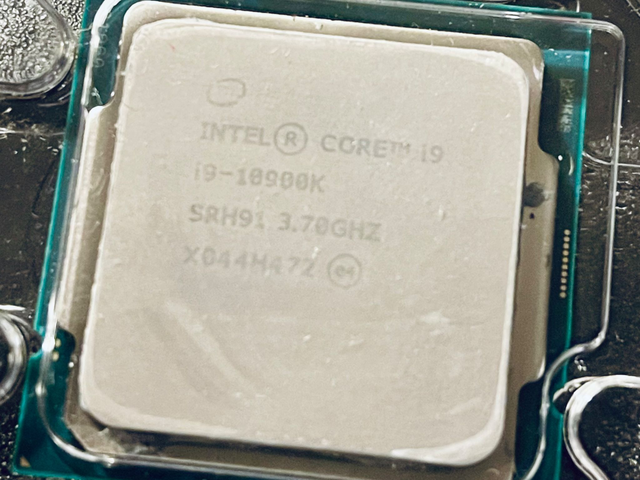Intel® Core™ i9-10900K Processor