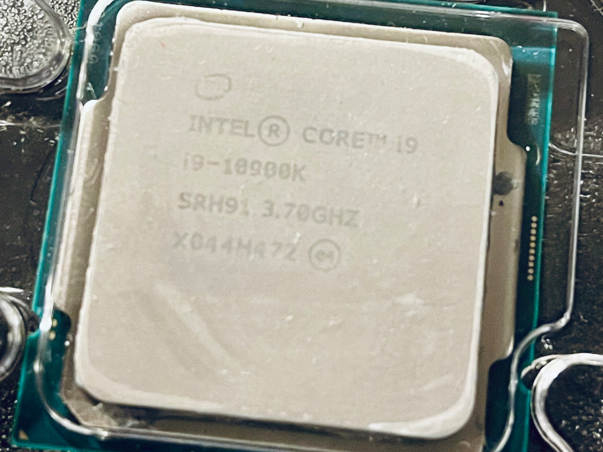 Intel® Core™ i9-10900K Processor