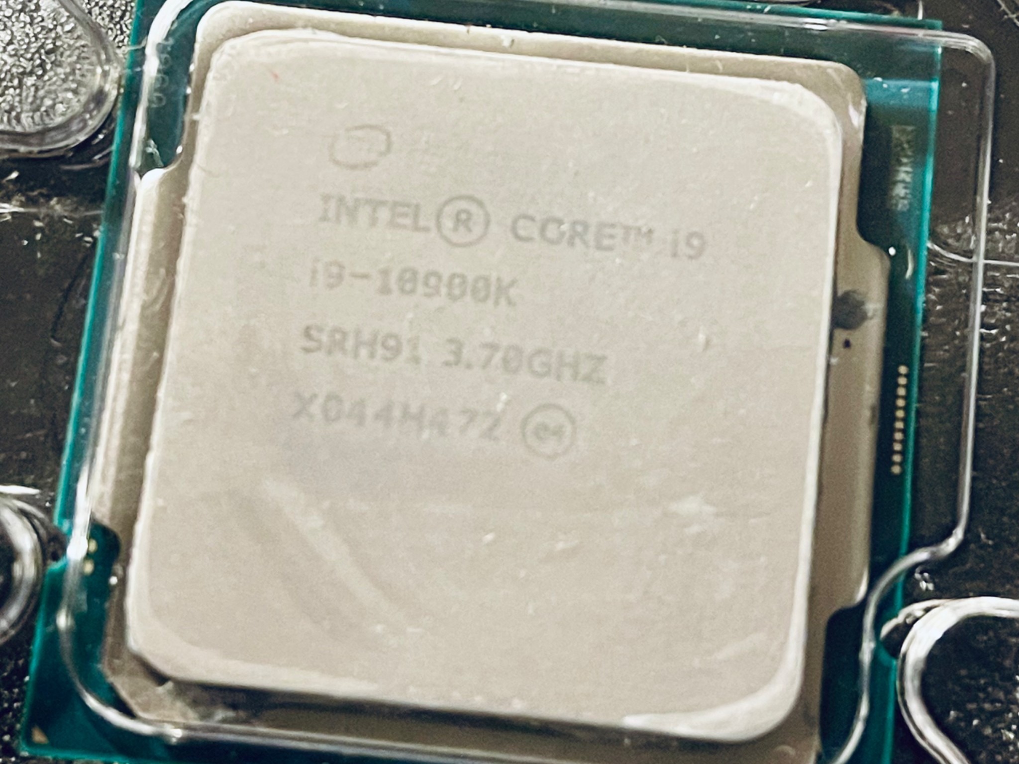 Intel® Core™ i9-10900K Processor