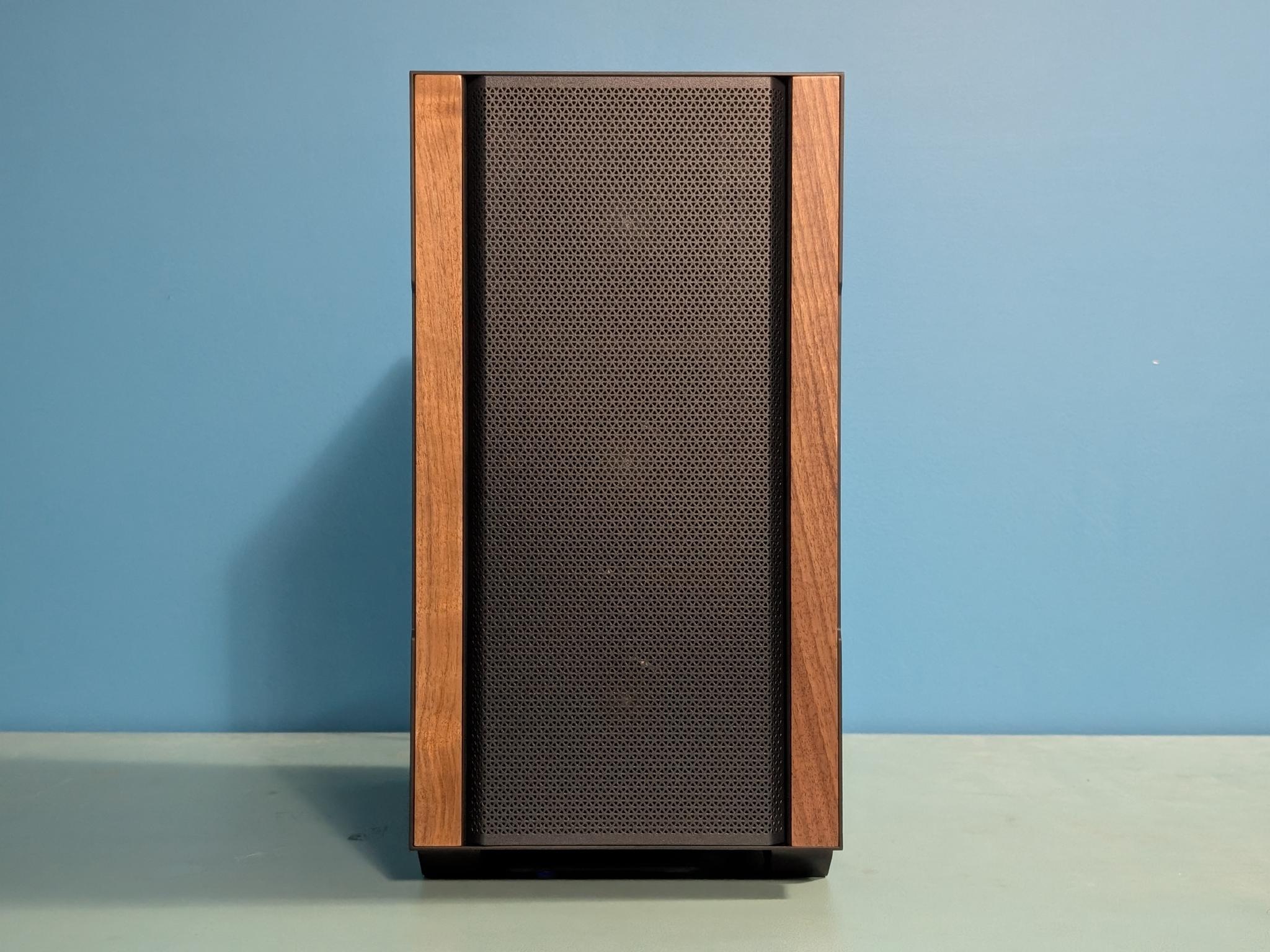 Classy Gaming PC | Ryzen 5 5600, RX 6700 XT, 32GB RAM, 1TB NVMe | SteamOS Compatible