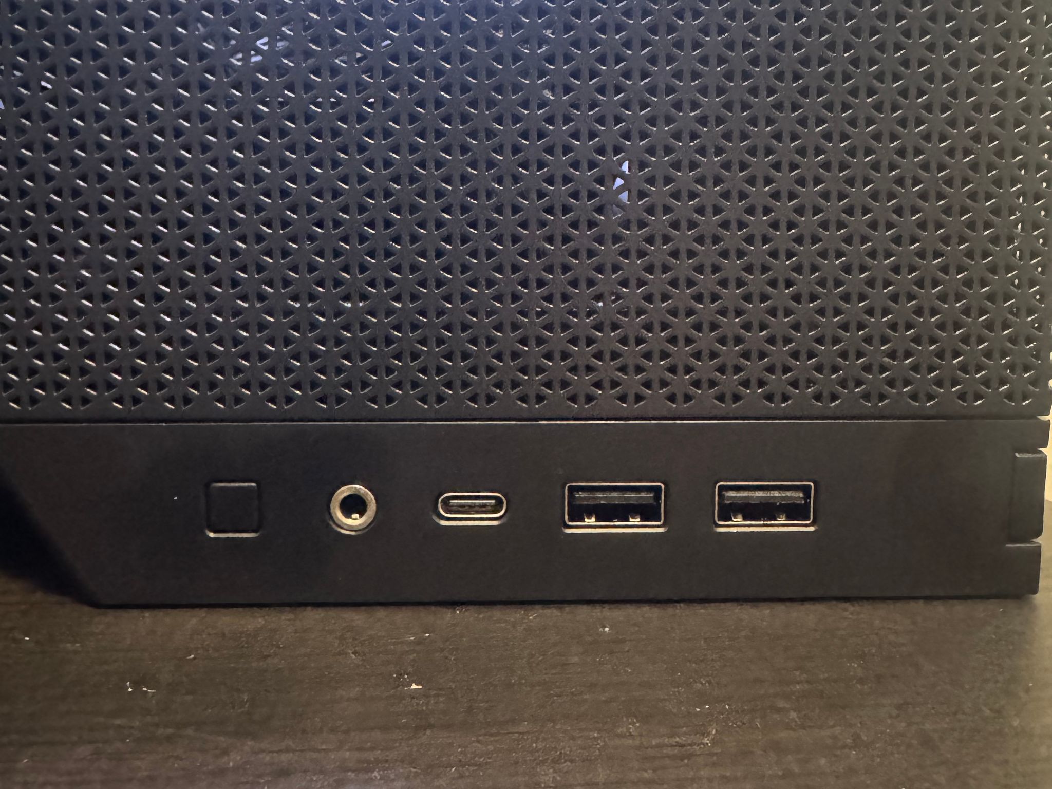 Ryzen 7 2700x | Arc A750| 16GB RAM | NVME SSD | WIFI