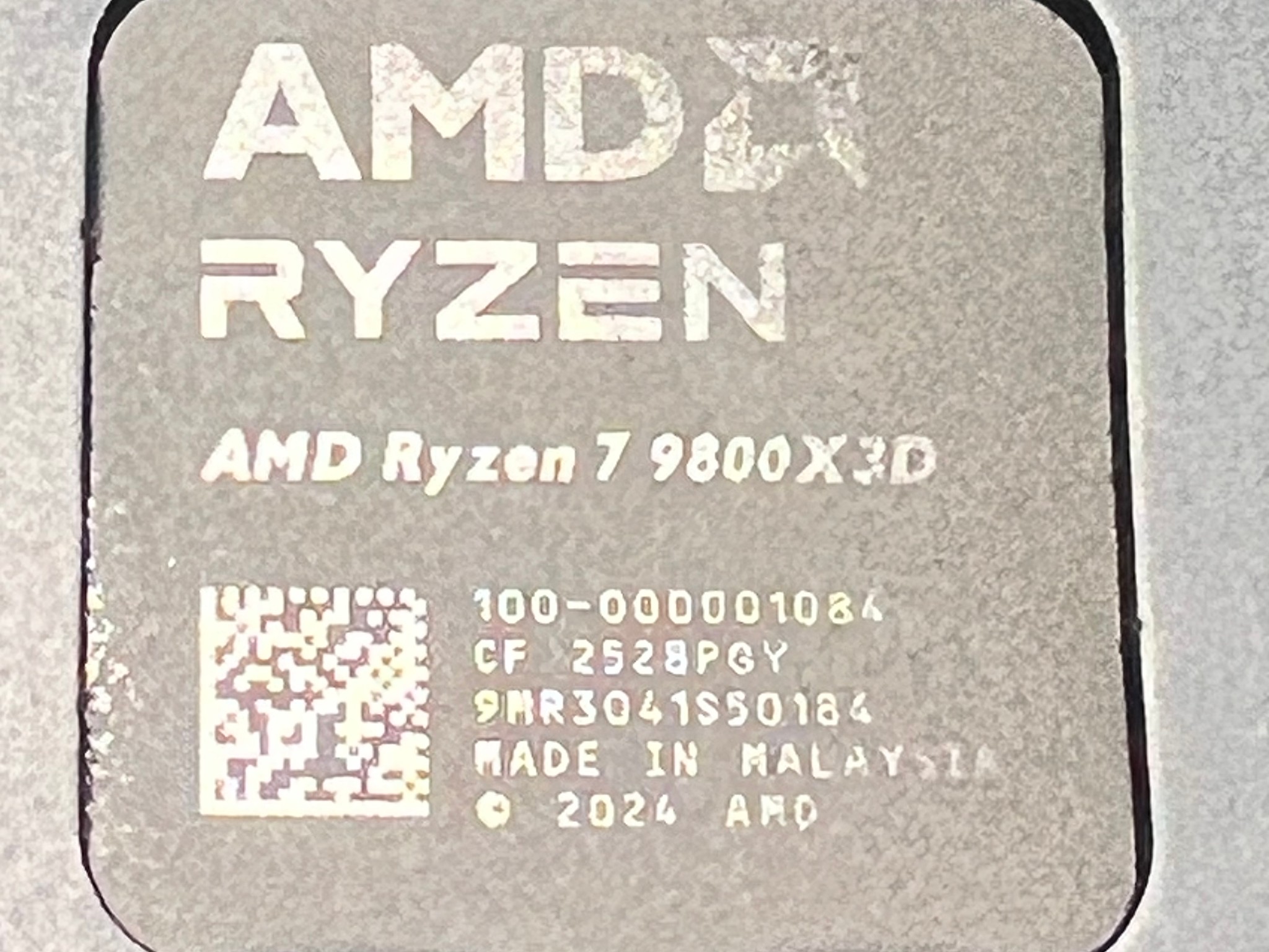 NEW AMD Ryzen 7 9800X3D Granite Ridge AM5 4.70GHz 8-Core Boxed Processor