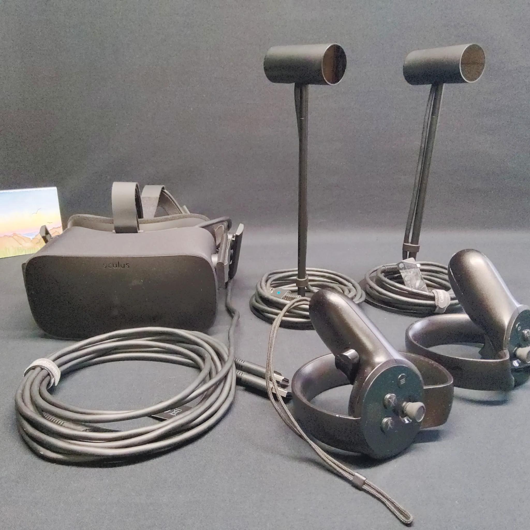 Oculus Rift Bundle 2 Touch controllers 2 Tracking Sensors with Original Box