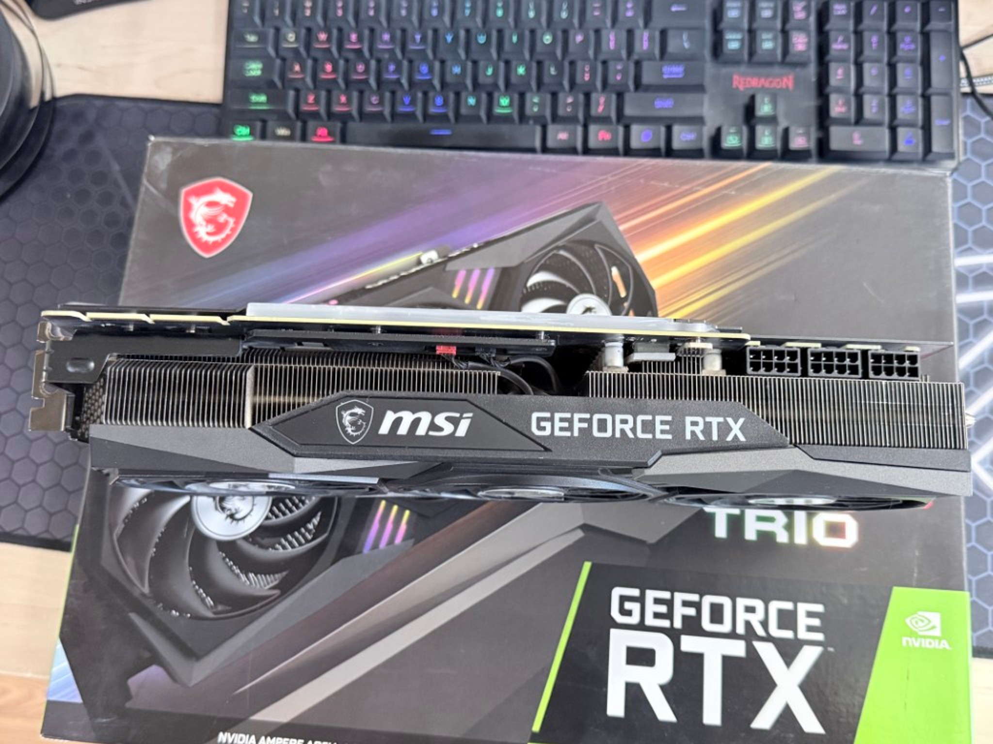 Gigabyte GeForce Gaming X Trio RTX 3090 24GB - With box and Support Bracket